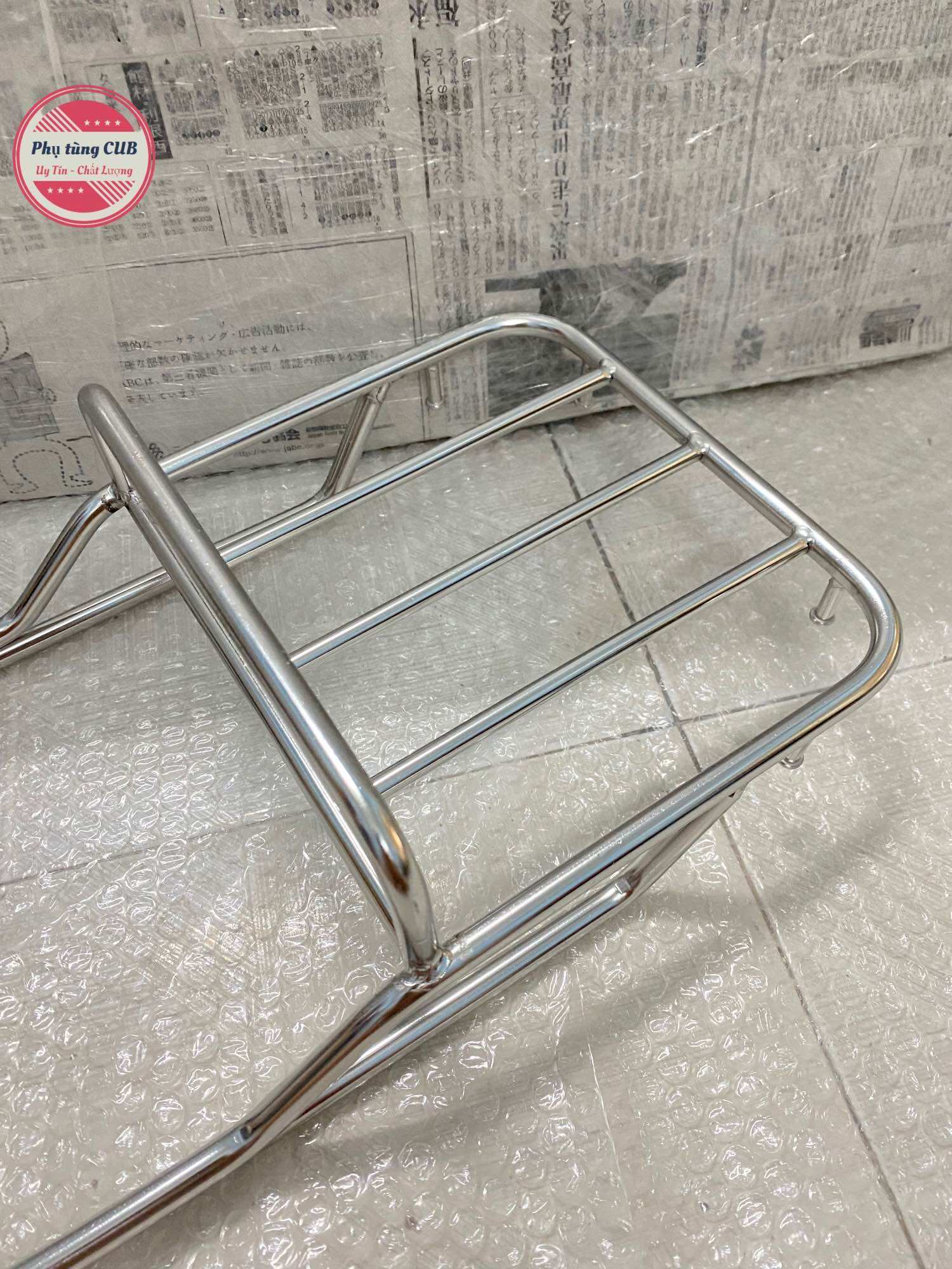 Baga đuôi có tay xách cho xe cub ( chất liệu inox )