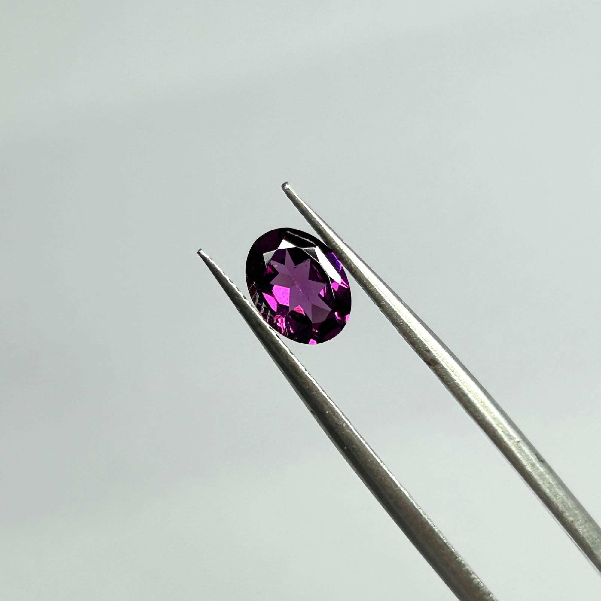 79333- ĐÁ GARNET RHODOLITE HỒNG TÍM NHIÊN KHÔNG XỬ LÝ ( thông số trong ảnh chụp) 1.1 Carat
