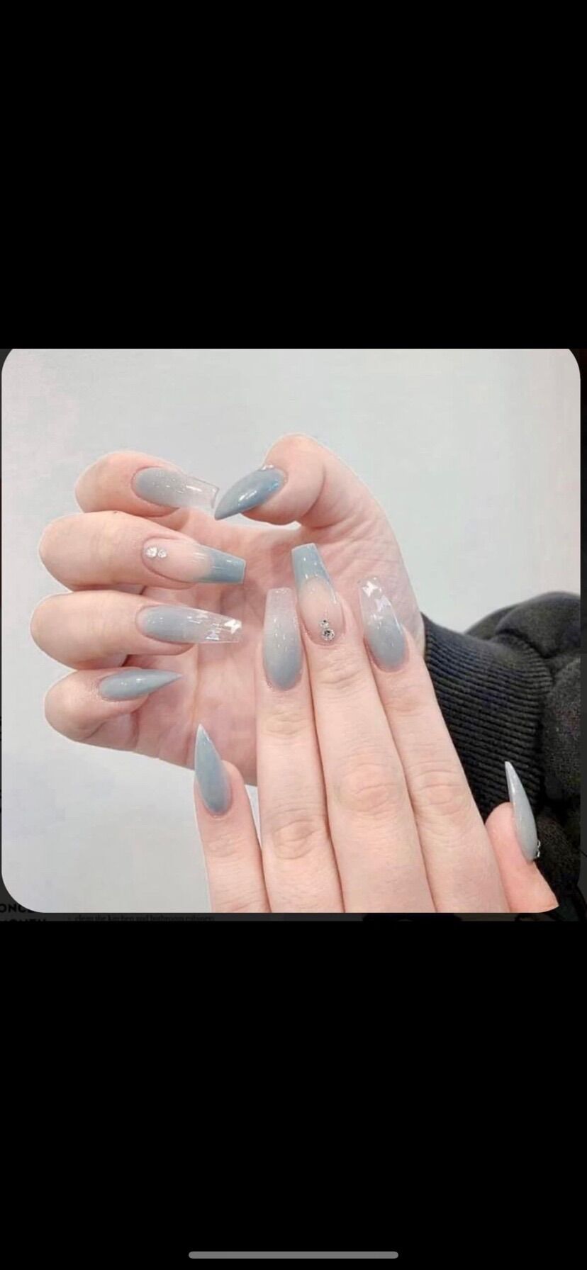 Mẫu nail ombre ẩn sticker