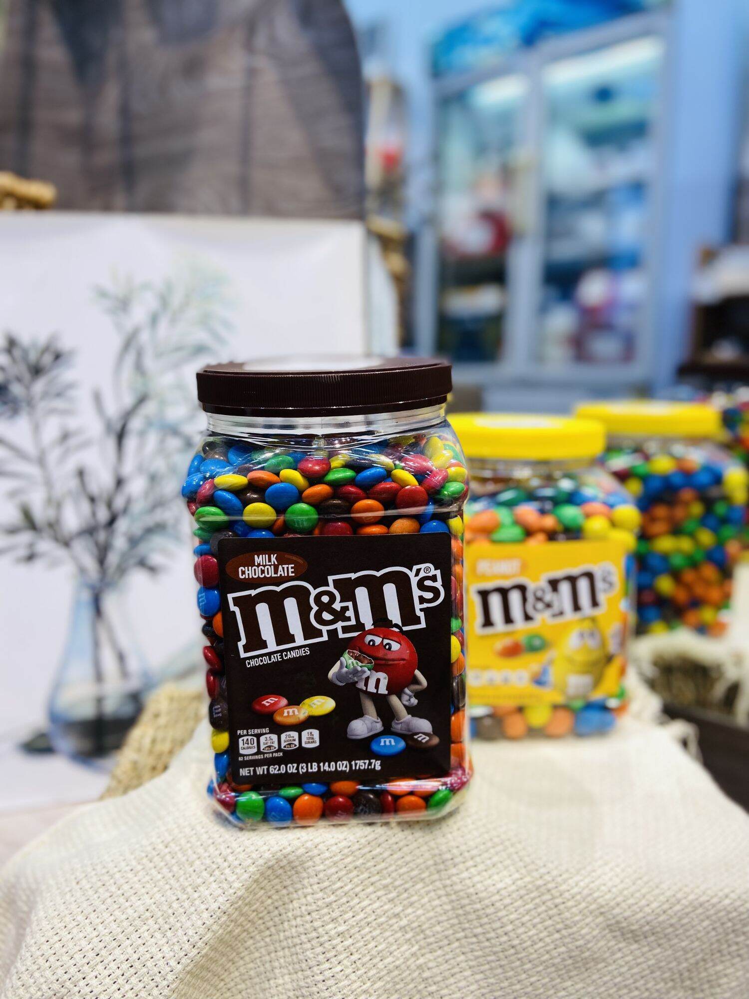 Chocolate m&m nắp nâu hũ lớn1,757kg date 05/2023 - hàng mỹ