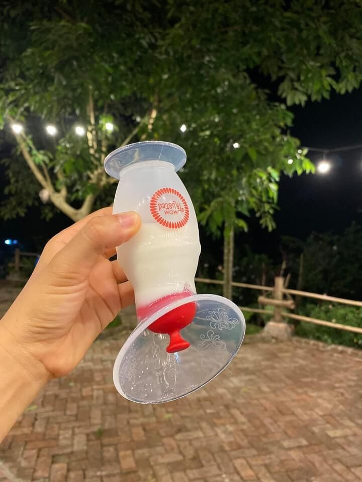 Cốc hút/ hứng sữa silicone Mom Trusted chính hãng