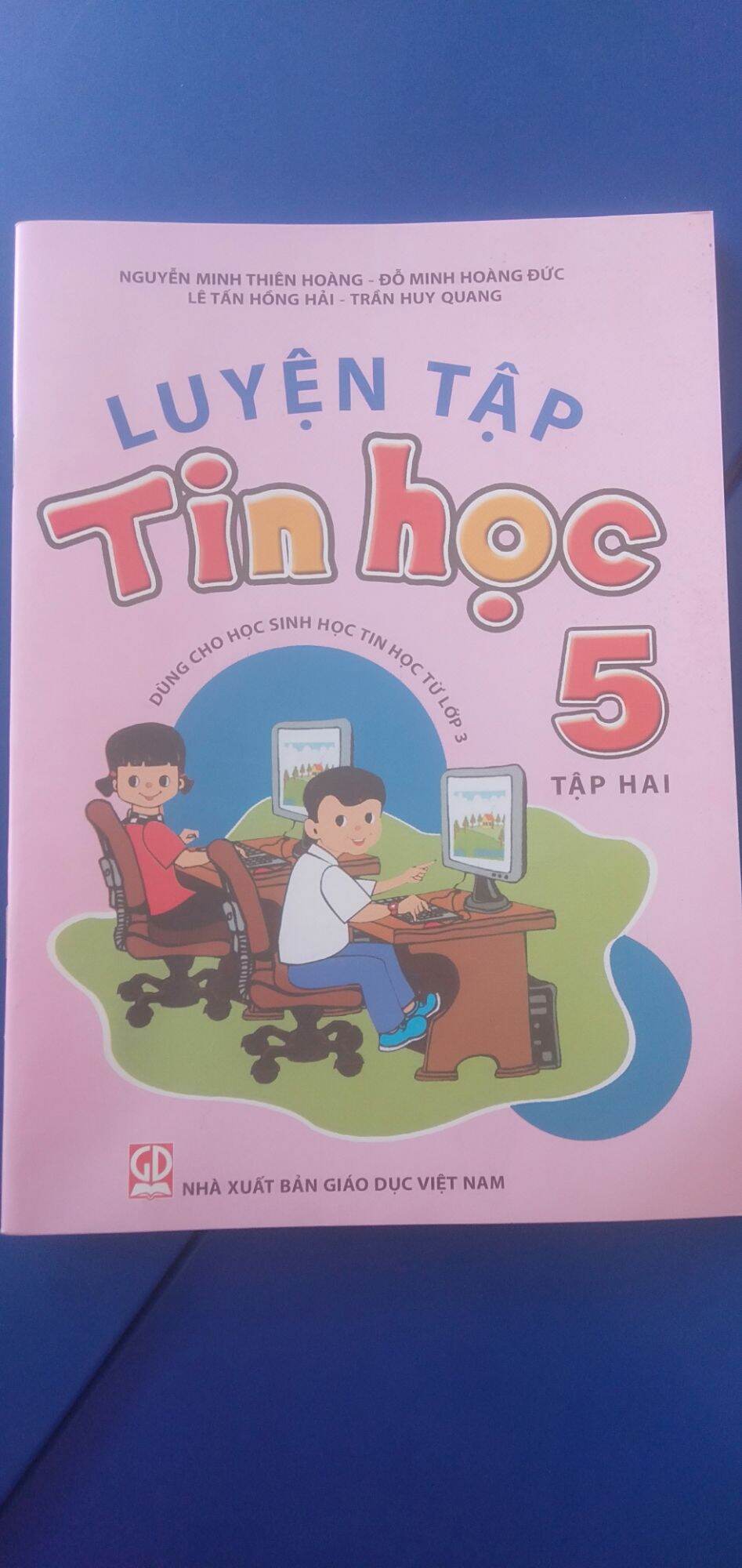 Luyện tập tin học lớp 5 (2 cuốn )