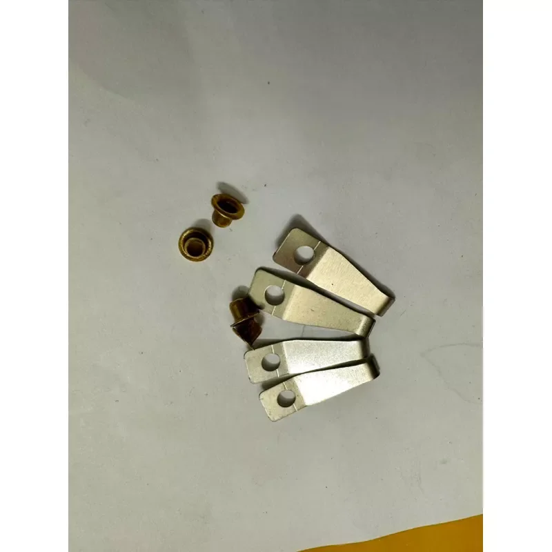 LƯỠI GÀ ZIPPO KÈM CHỐT