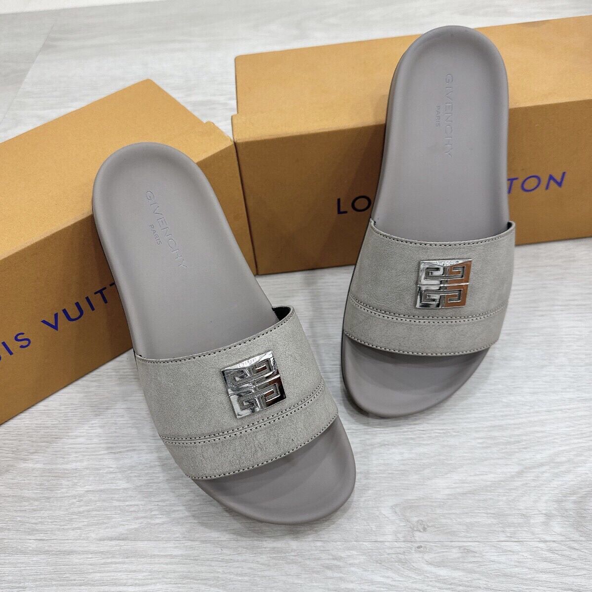 Dép lê bản gv-ci