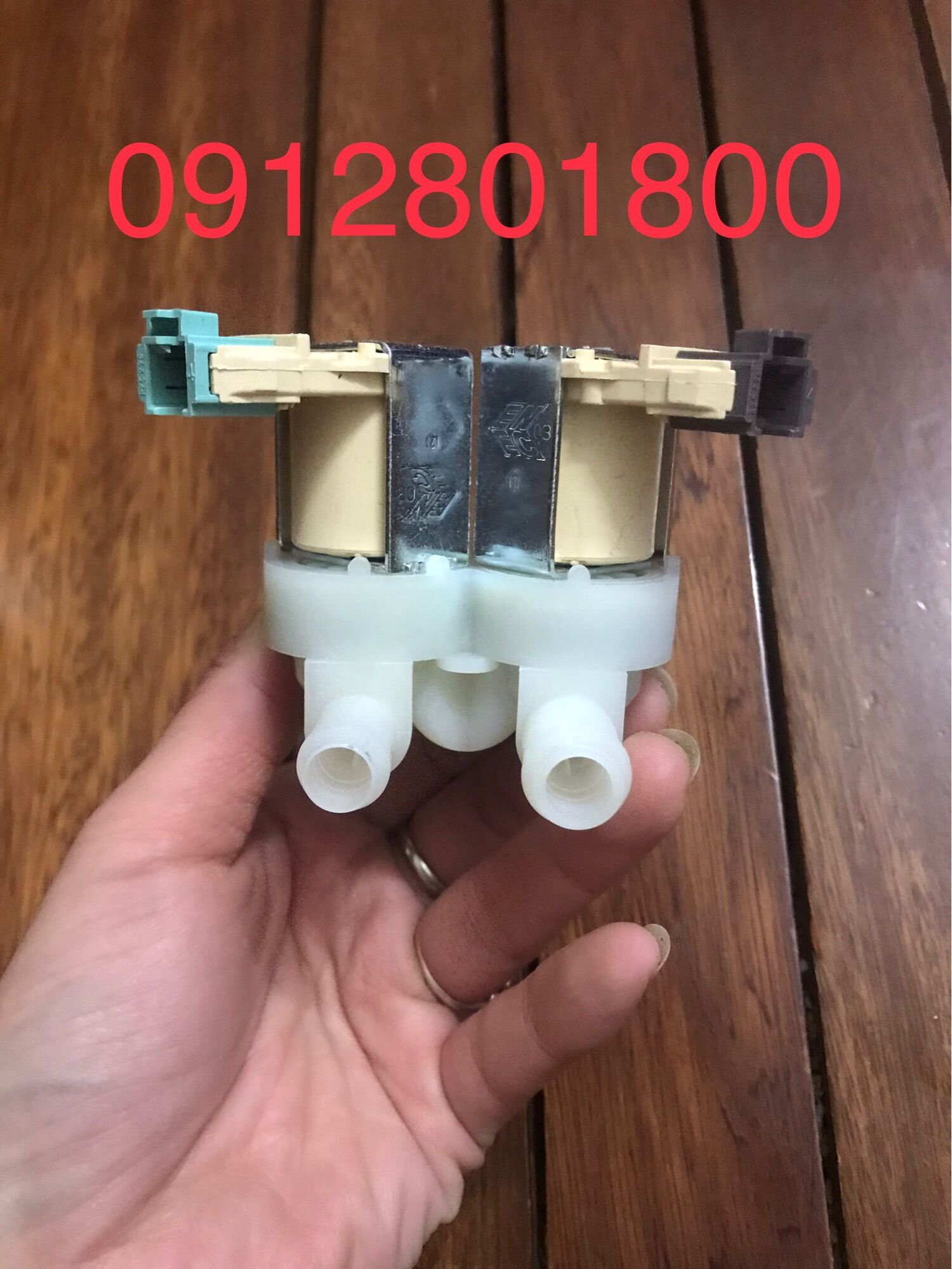 Van cấp nước đôi máy giặt Electrolux chính hãng