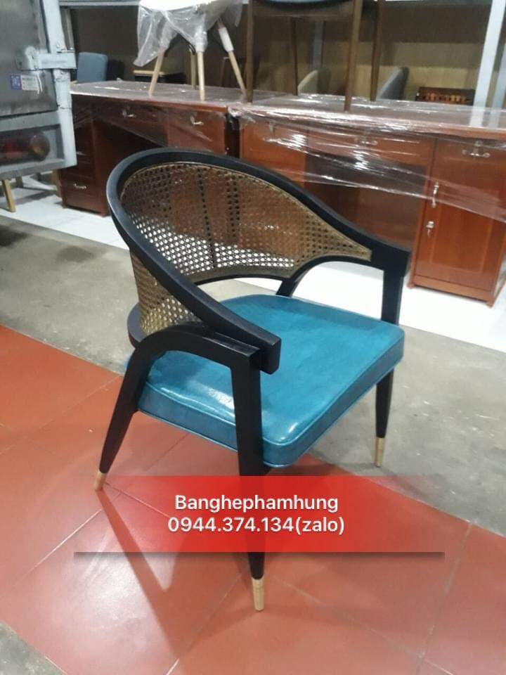 Ghế cafe khung gỗ Đan dây nhựa giá rẻ .