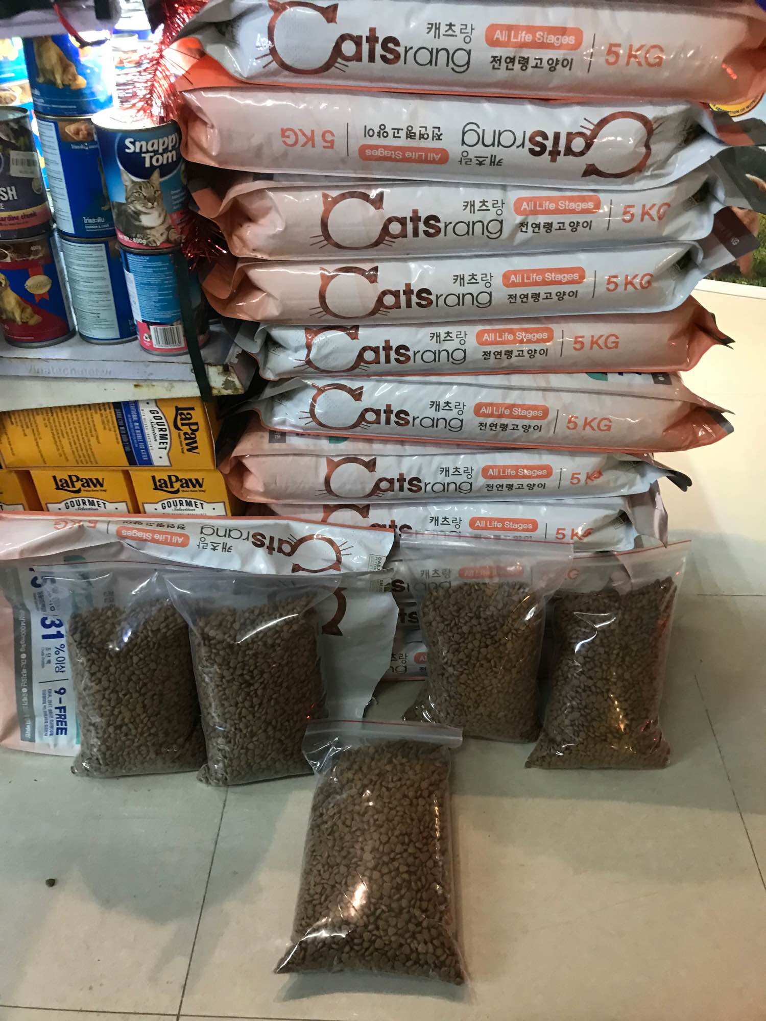 Catsrang-thức ăn cho mèo mọi lứa tuổi 1kg.