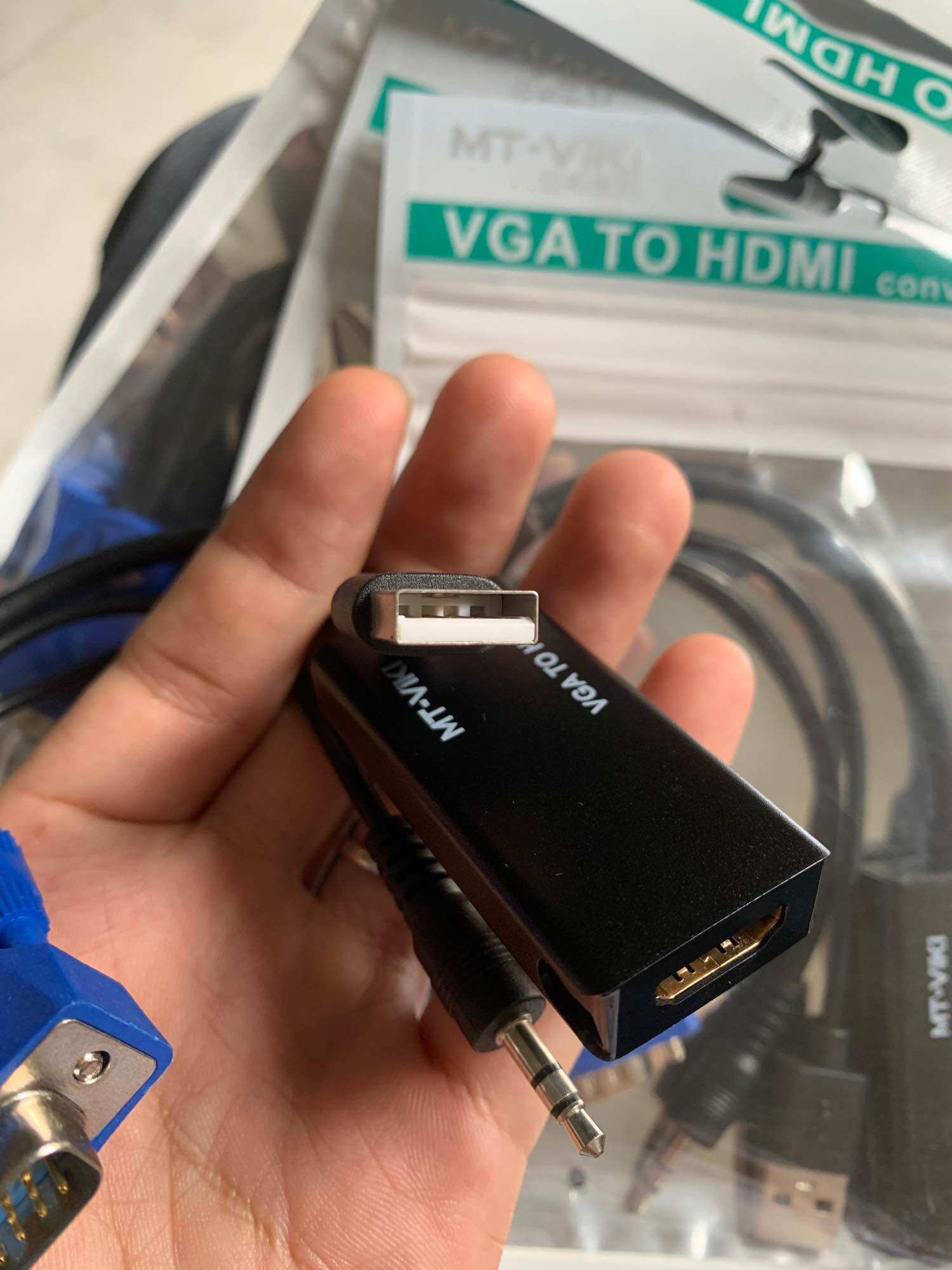 Cáp chuyển đổi VGA sang HDMI