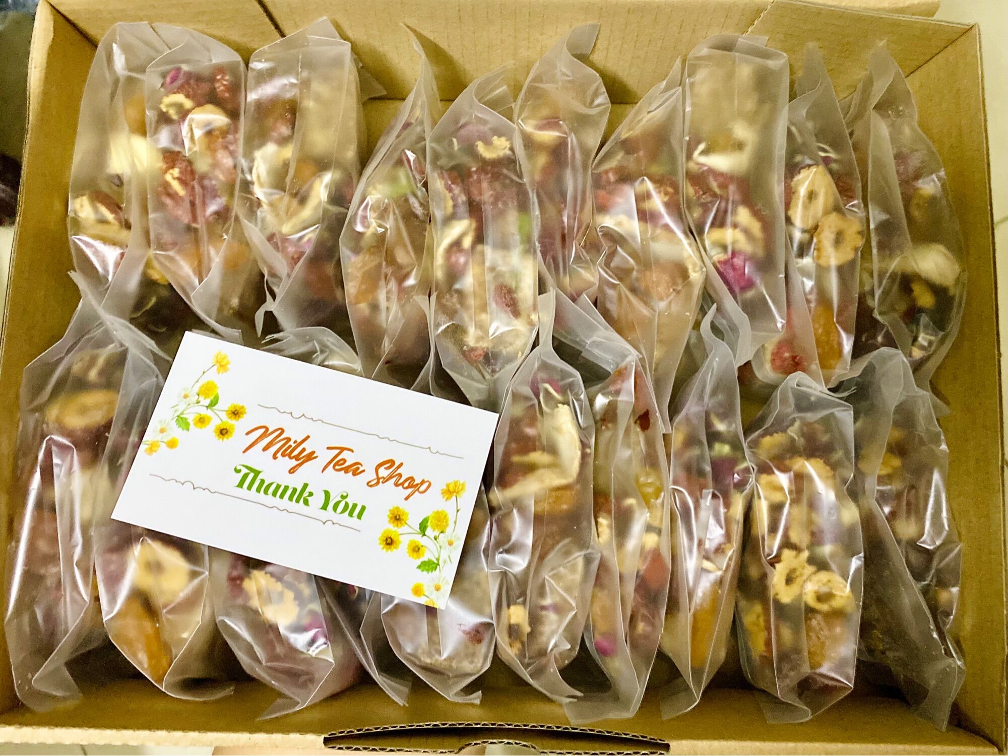 Set 20 gói TRÀ GỪNG ĐƯỜNG NÂU ( hoa hồng , gừng, đường nâu, táo đỏ , kỷ tử, nho khô)