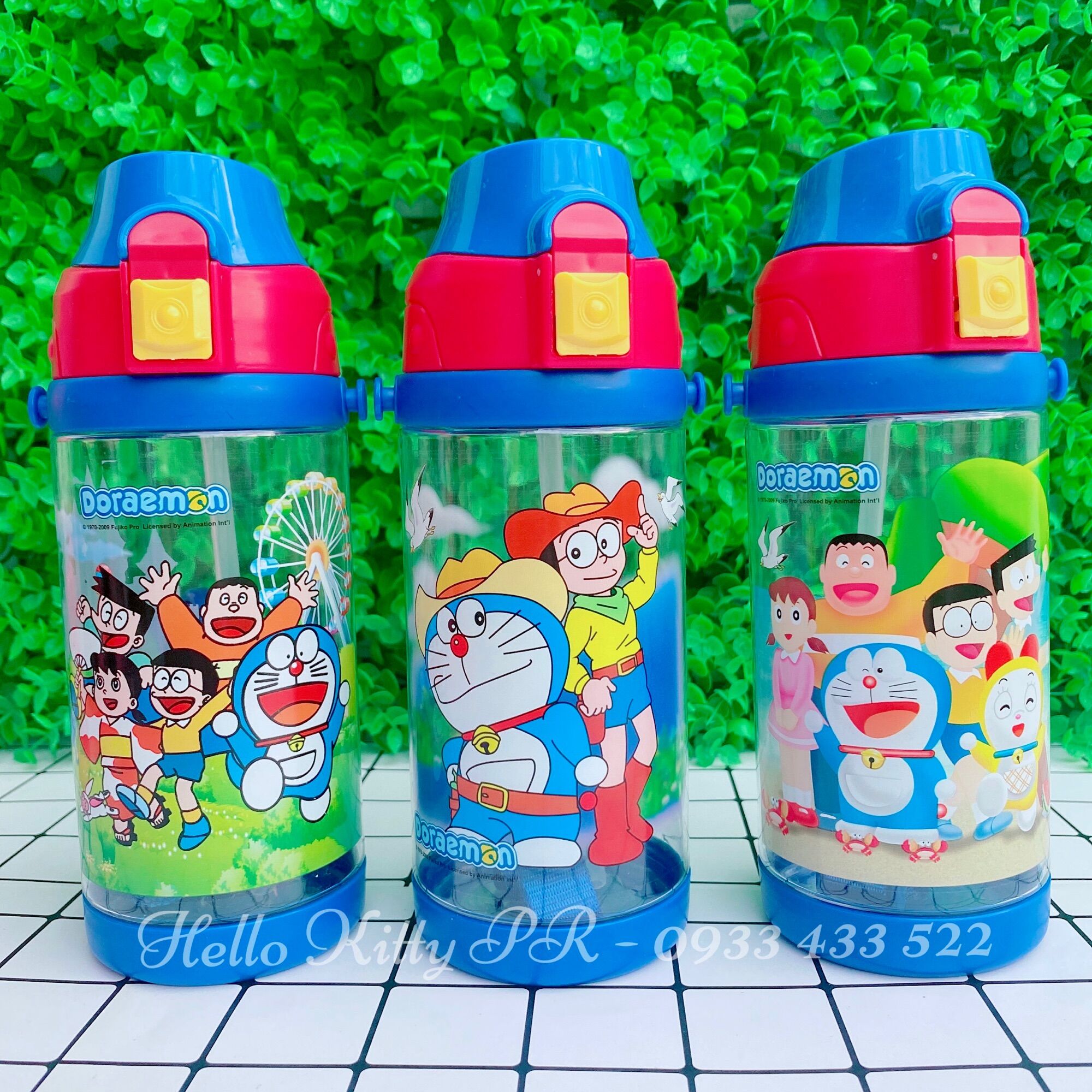 Bình nước có dây đeo Hello Kitty - Doremon Doraemon