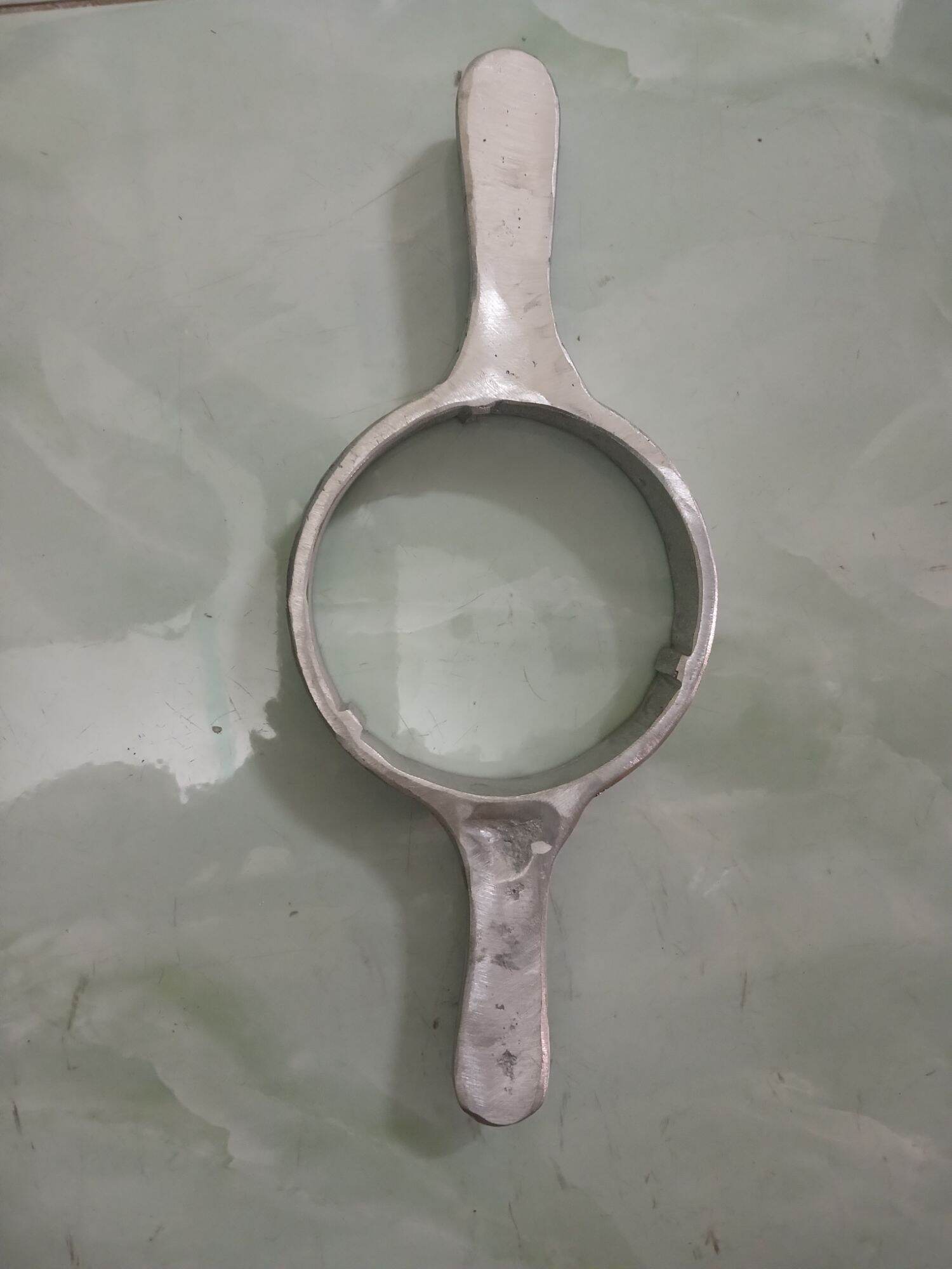 Cây xiết nắp bình nước lớn( nhôm) size .110