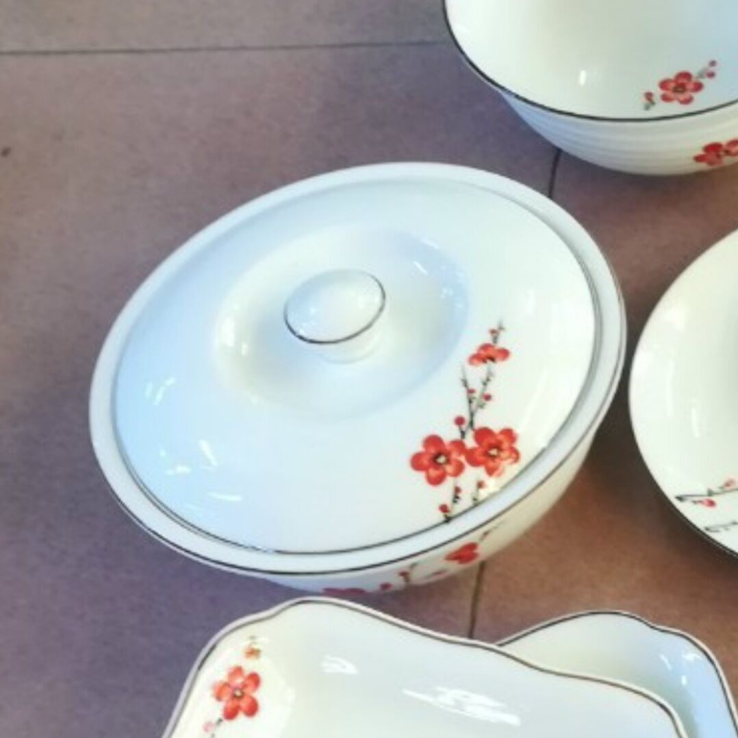 Âu đựng cơm, đựng canh.Hàng gốm sứ Bát Tràng.