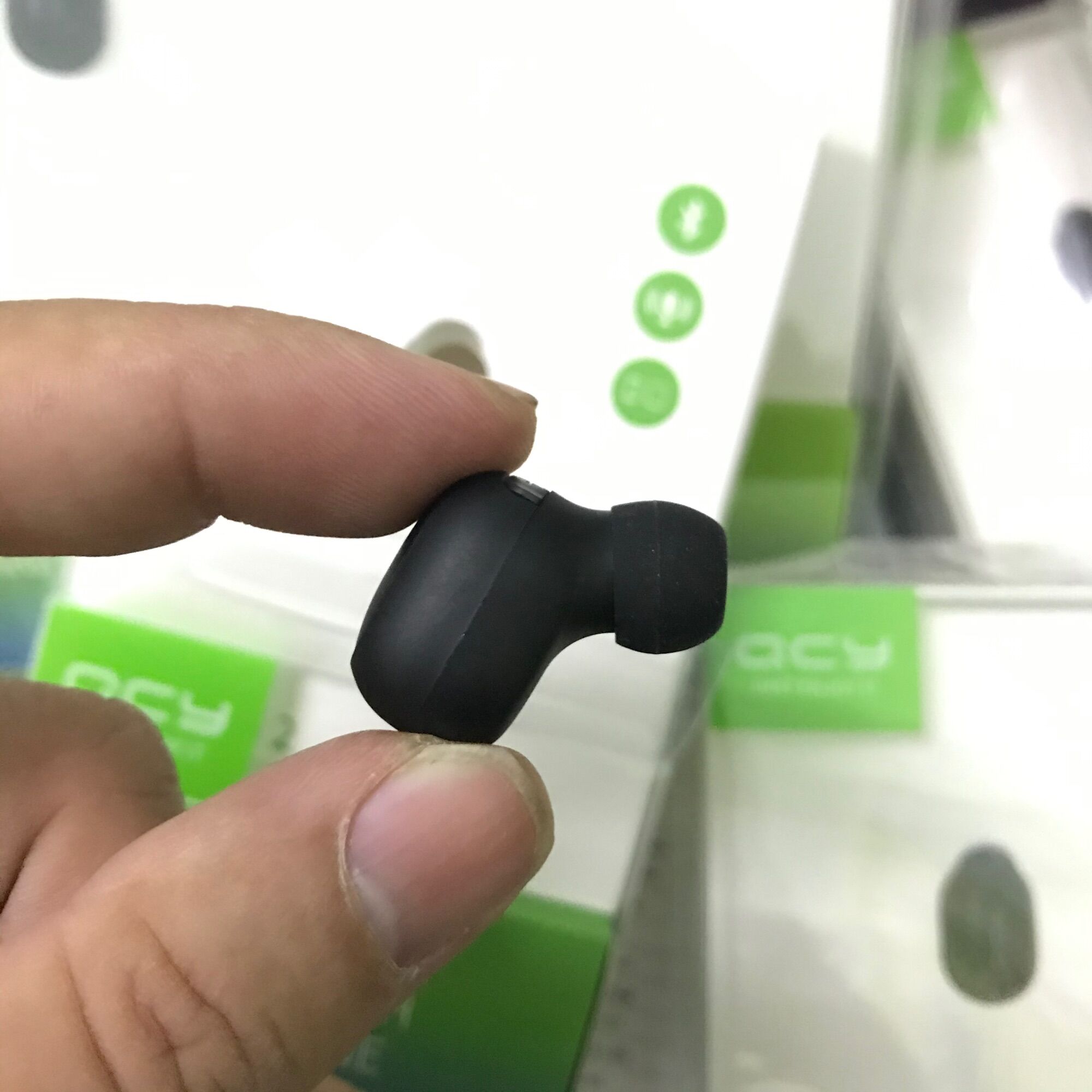 TAI NGHE BLUETOOTH SIÊU NHỎ QCY-MINI2