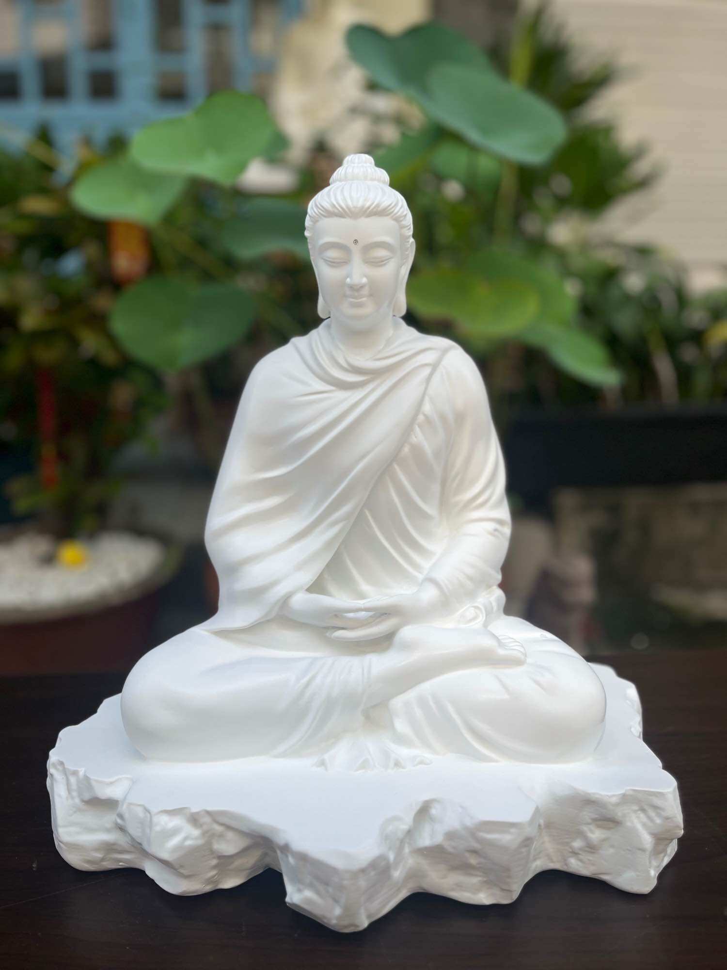 Tôn Tượng Bổn Sư Đế Đá Cao 40CM