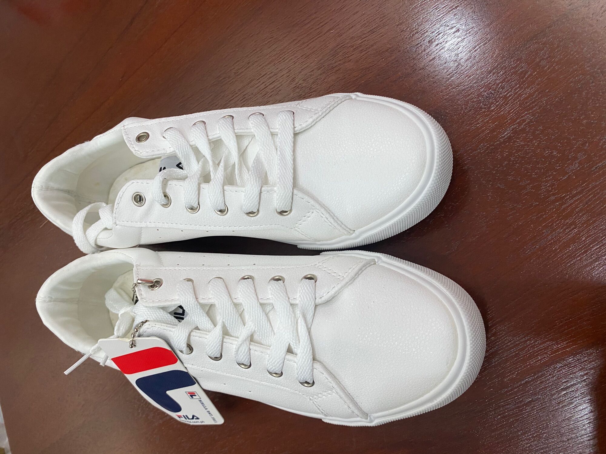 Giày Fila xuất xịn
