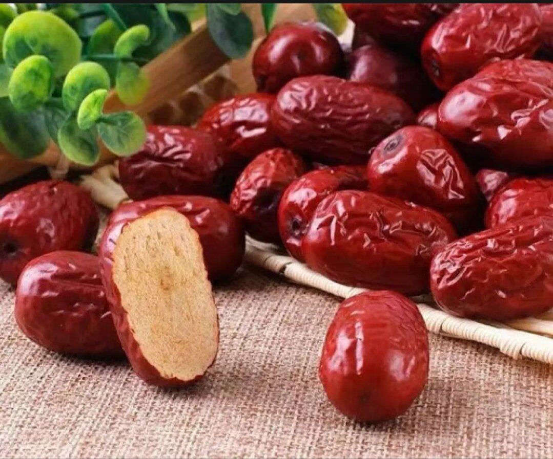 Táo Đỏ Hàn Quốc ( Hộp 1kg kèm túi xách)