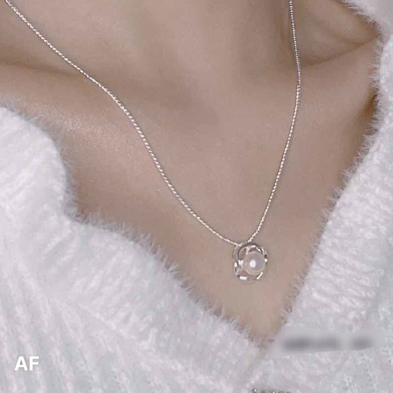 Dây chuyền phối ngọc thanh lịch