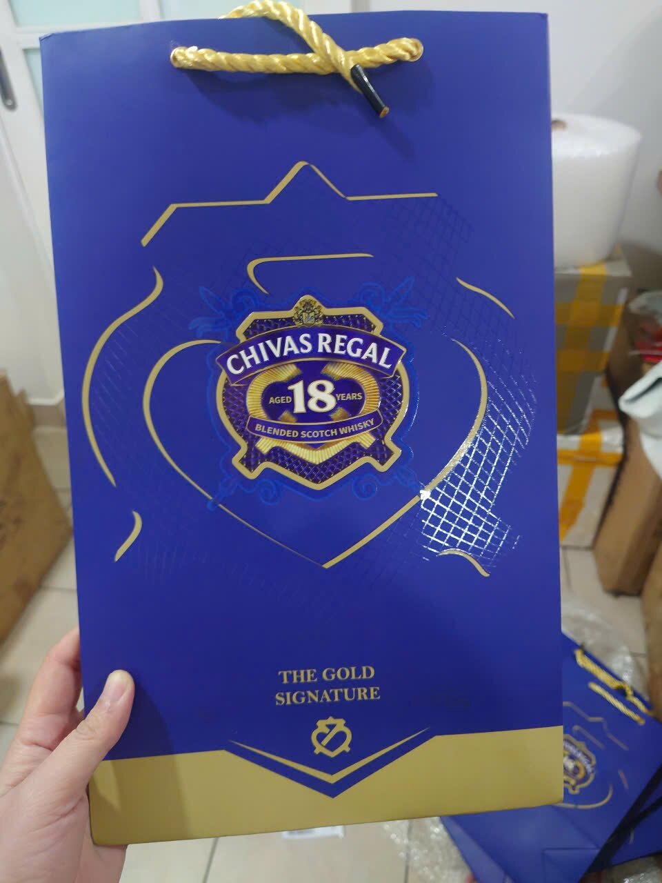 Vỏ chai Chivas 18