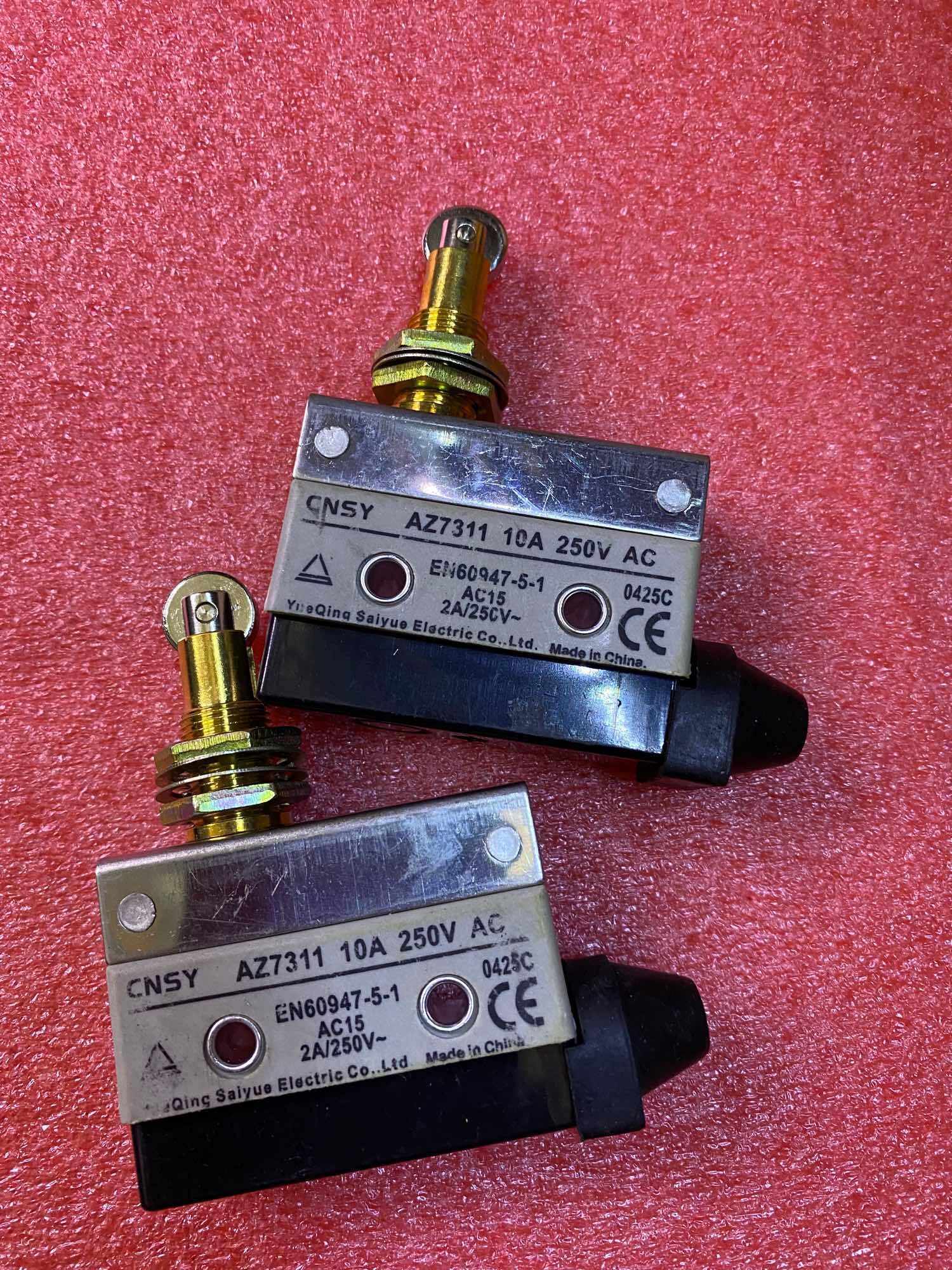 Công tắc nhấn nhả có bánh xe CNSY AZ7311 giá 2 chiếc