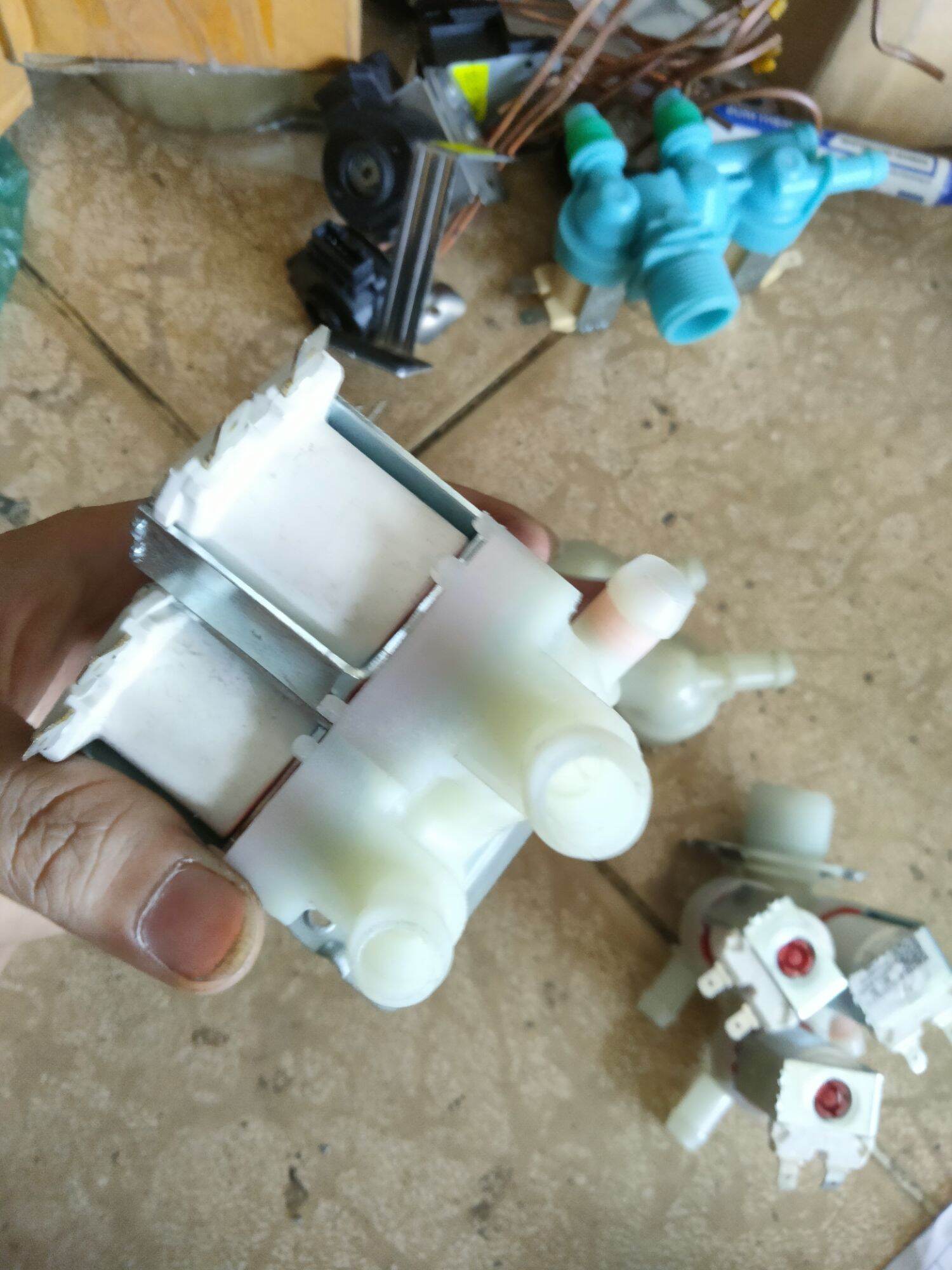 Van cấp nước máy giặt LG 3 ngã DC