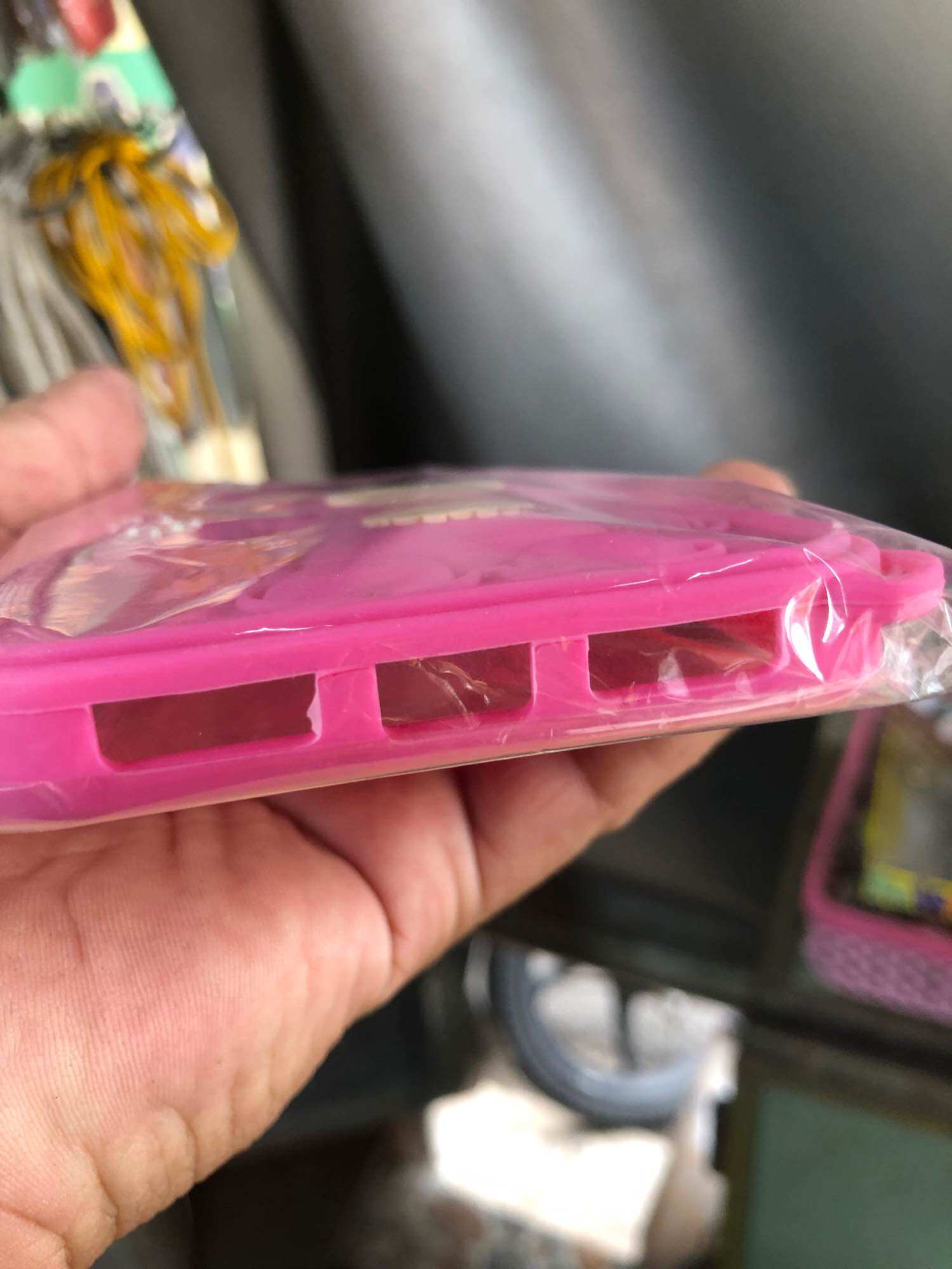 Ốp lưng iPhone XS/XSmax dẻo lưng hình gấu dâu
