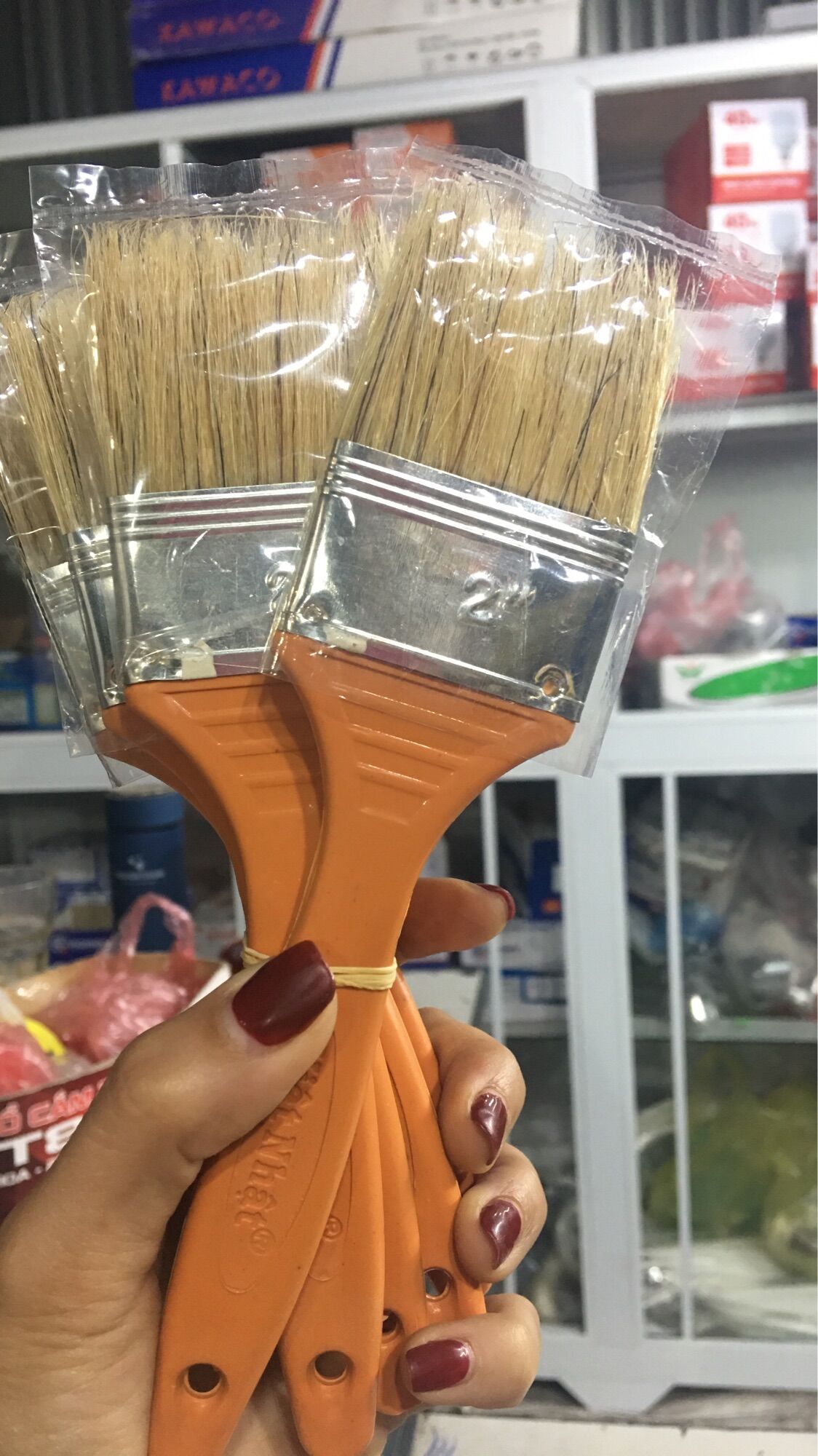 Chổi Sơn giá rẻ đủ các cỡ