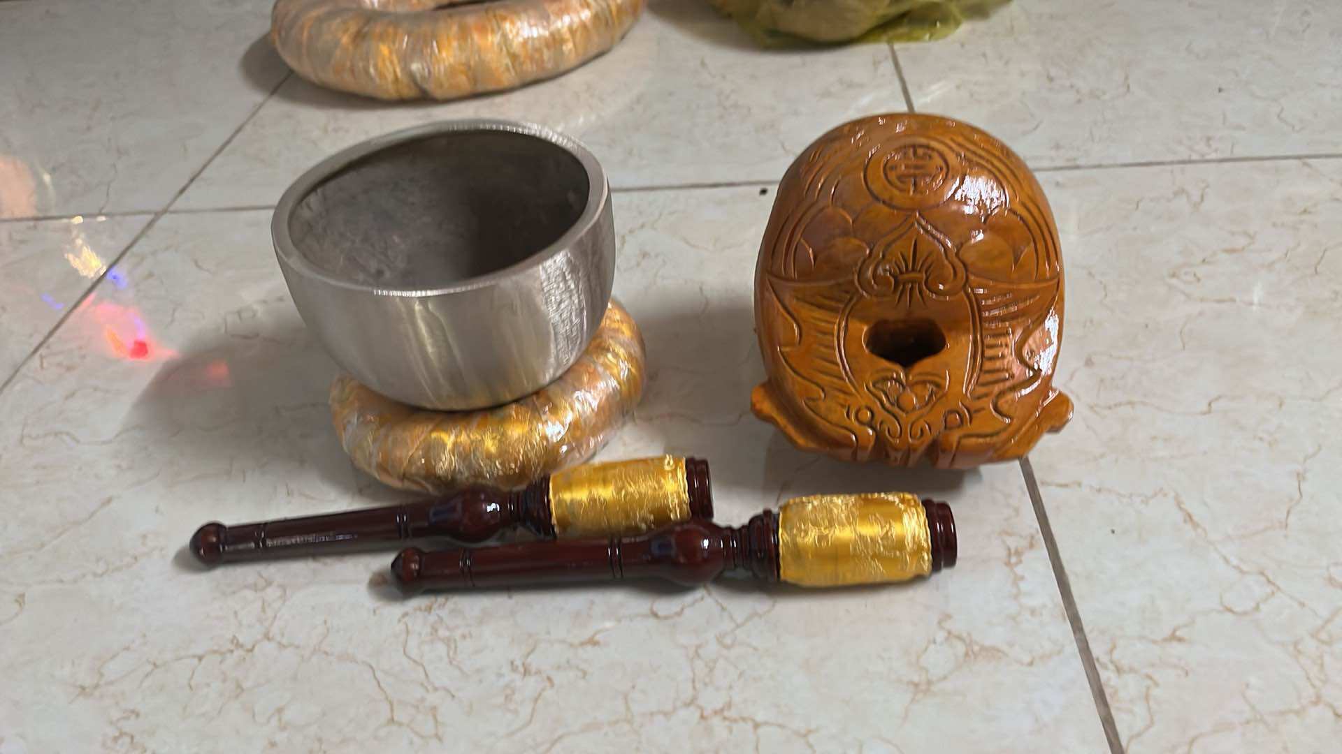 Bộ chuông mỏ tụng kinh 2tay, 2,5tay(12cm, 15cm)