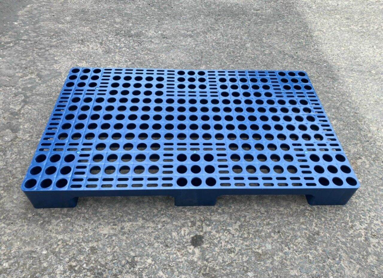 Pallet nhựa 100x60x10cm