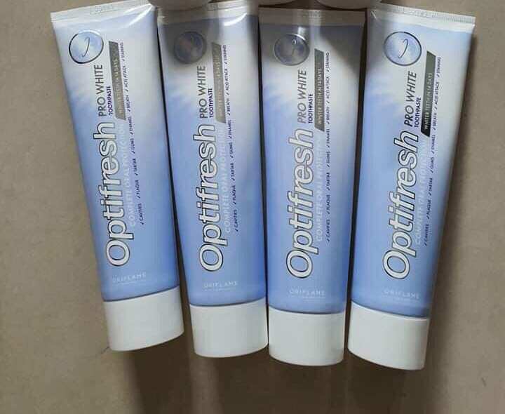 kem đánh răng Thụy Điển)trắng răng
 thơm miệng
.Dung tích : 100ml