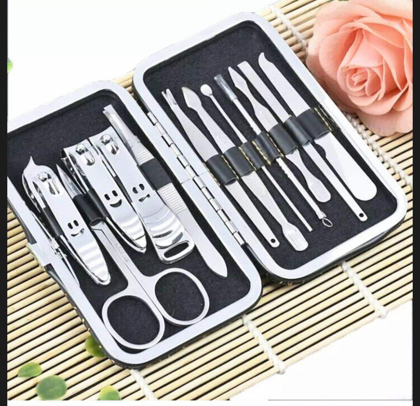 Siêu rẻ với bộ dụng cụ cắt móng tay làm móng 12 chi tiết mẫu mới chất lượng