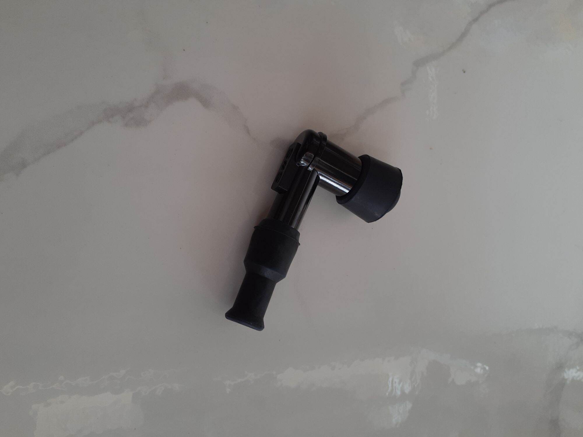Nắp chụp bugi xe máy dream wave cub sirius có trở