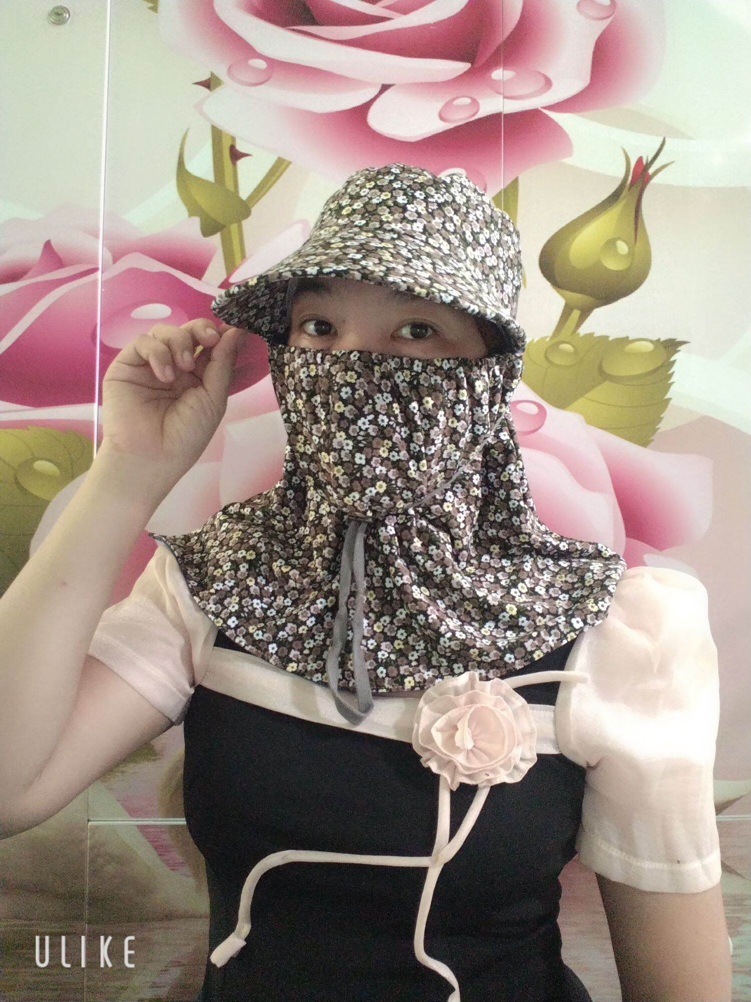 Nón liền khẩu trang