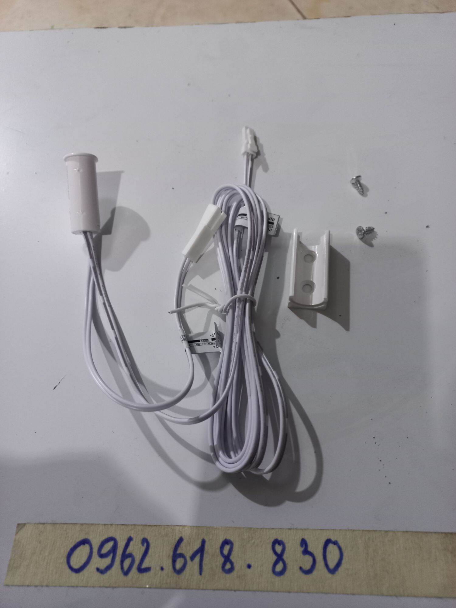 Cảm biến vẫy tay, công tắc cảm biến vẫy nhanh cho đèn led 12V