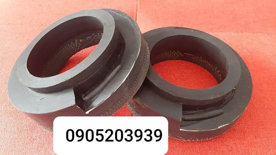 2 cục cao su nâng gầm xe sorento ( cao su tiện )