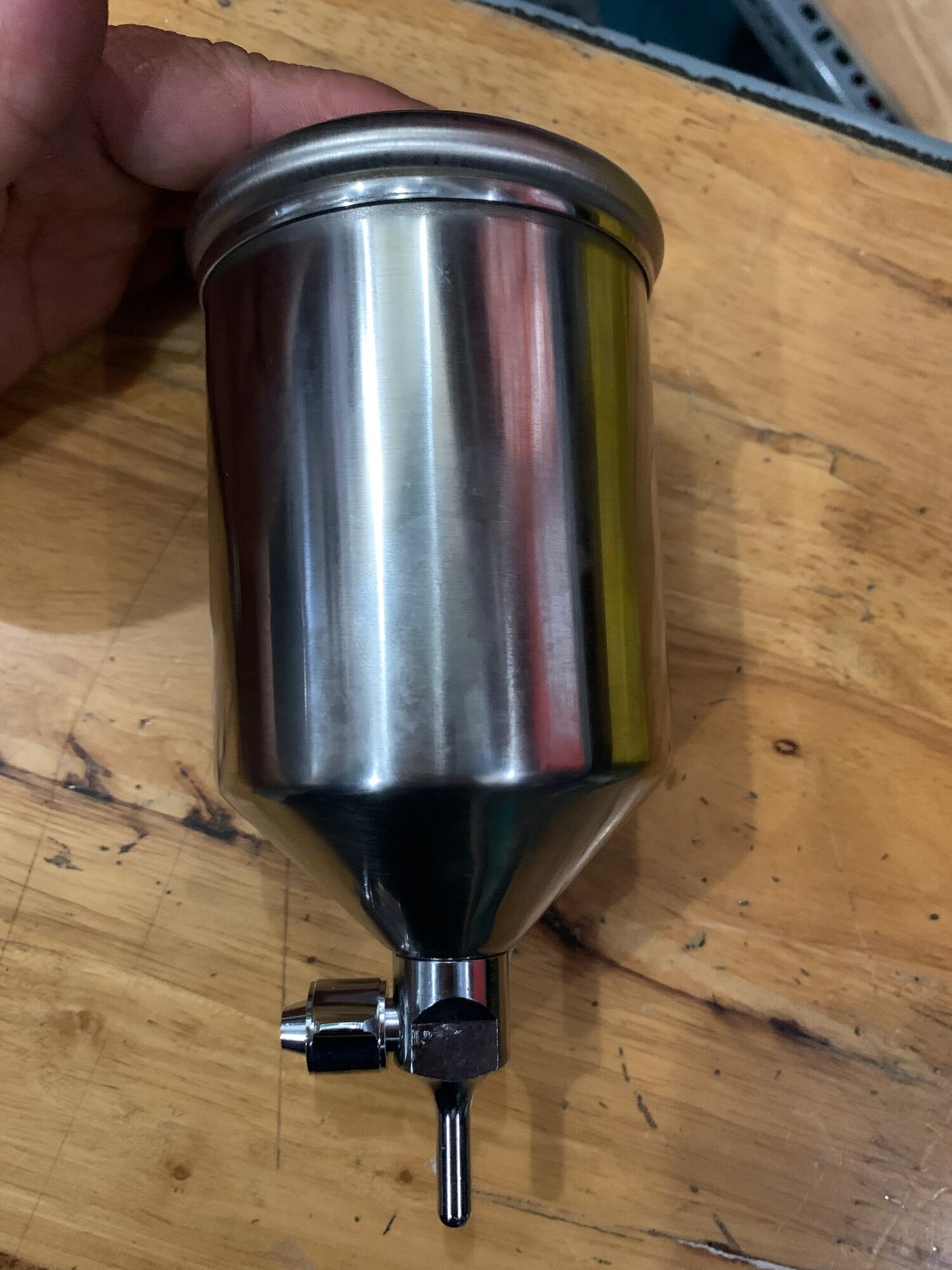 Cốc Sơn INOX Cho Súng Phun Sơn ( Có Chân Gác ) 400cc