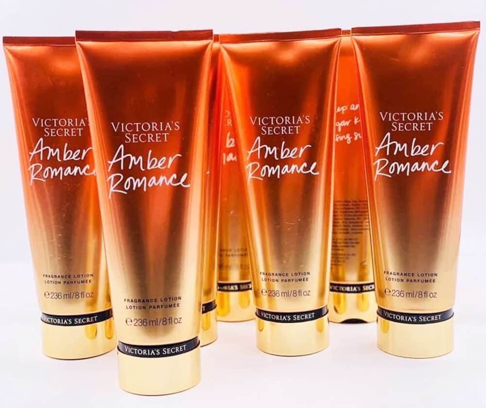 Dưỡng thể nước hoa Victoria’s Scecet Amber Romance 236ML