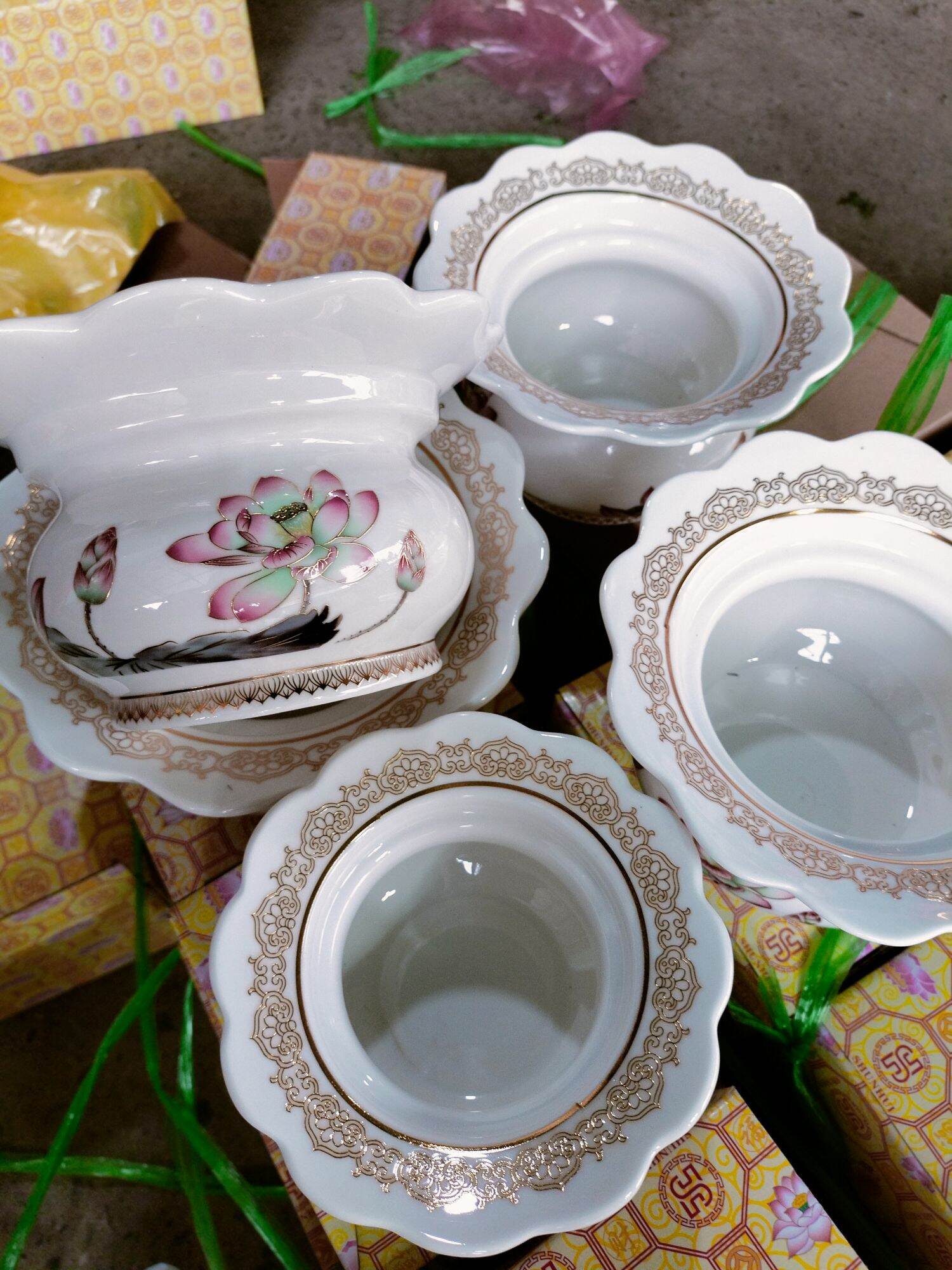 Lư hương sứ trắng hoa sen cao cấp/Bát nhang hoạ tiết sen hồng nhiều size