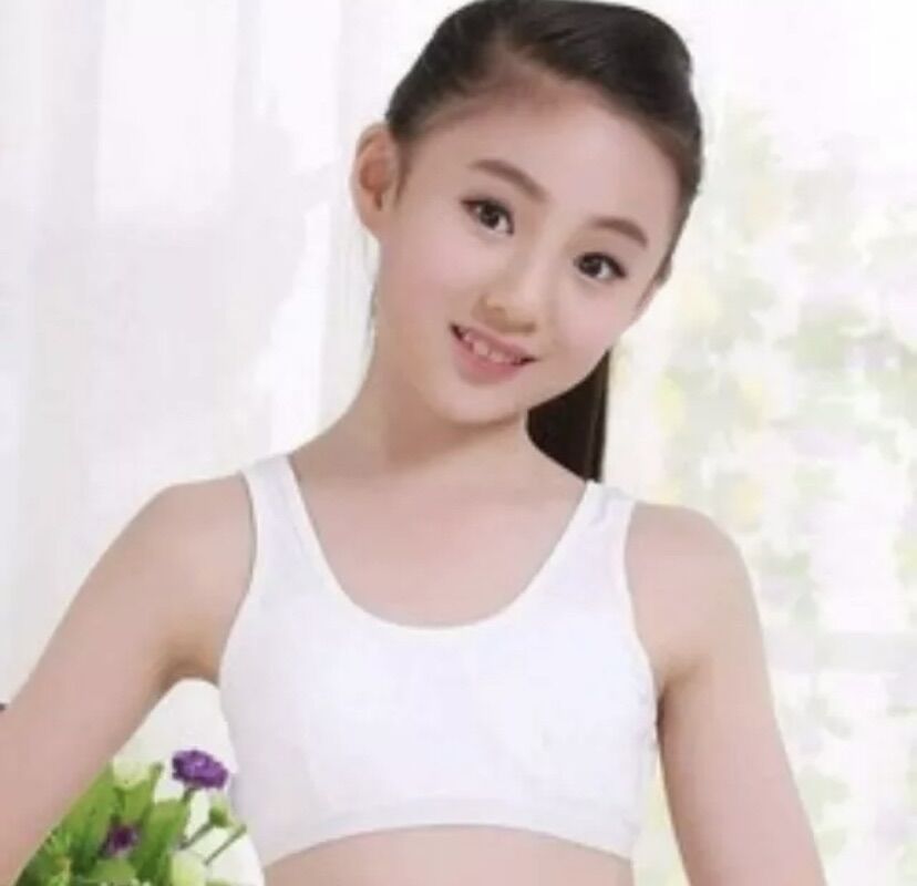 49k/ 4 áo bra lá học sinháo bra áo lá học sinh . Size dứoi 50kg