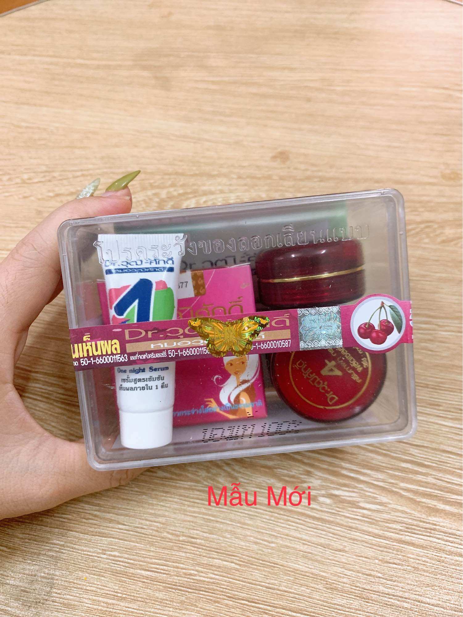 Kem Nám Sạm Da Đỏ Thái Lan