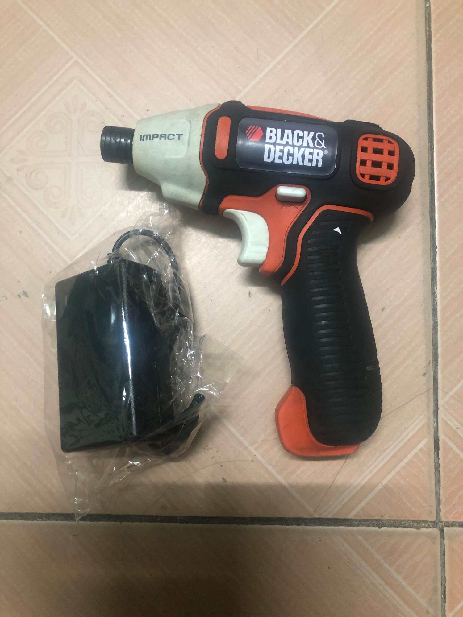 Vít. Mini nhật bãi 7.2v có búa ( nhông kim loại rất bền)