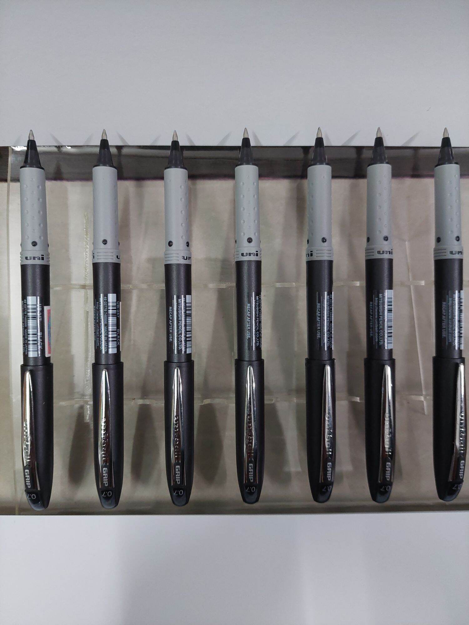 Bút Uni UB-247 GRIP Fine (Viết & Ký) Roller ball Pen ( Made in Japan) 0.7mm