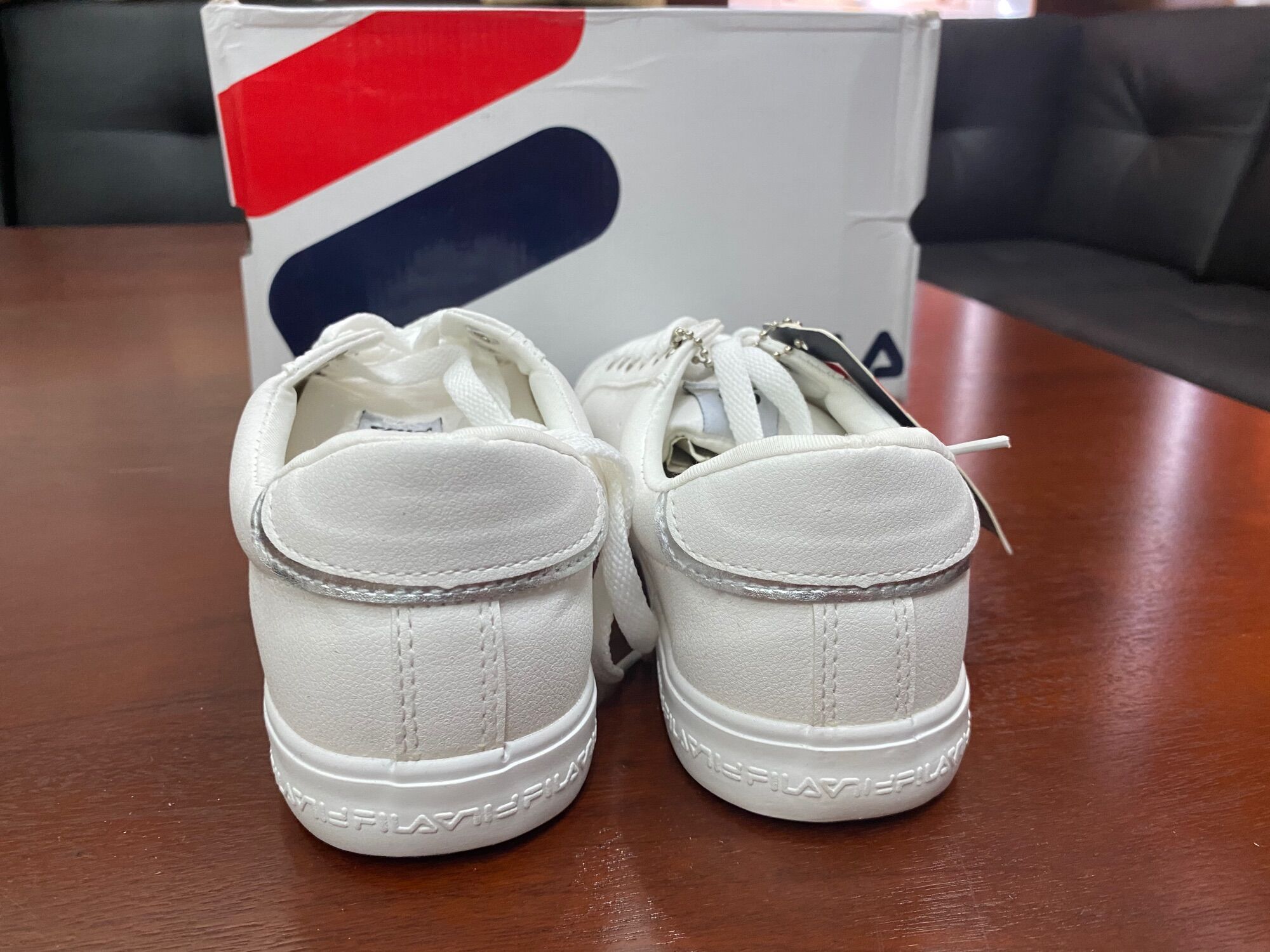 Giày Fila xuất xịn