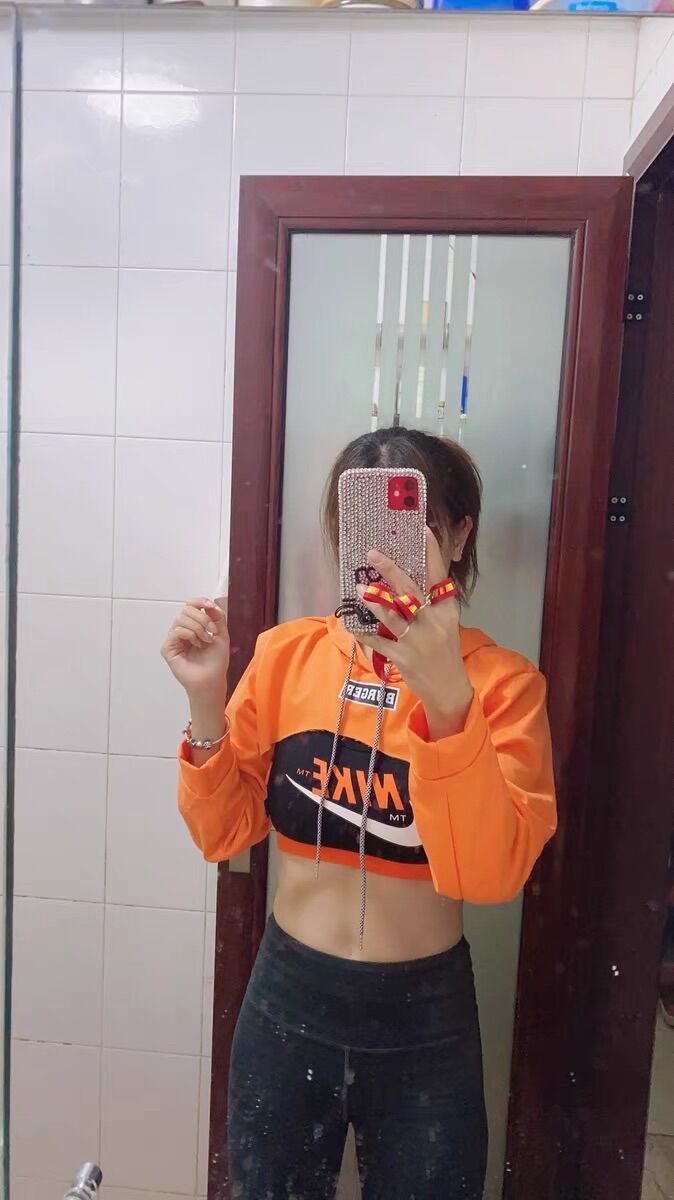 Set 2 món áo croptop hoddie burger