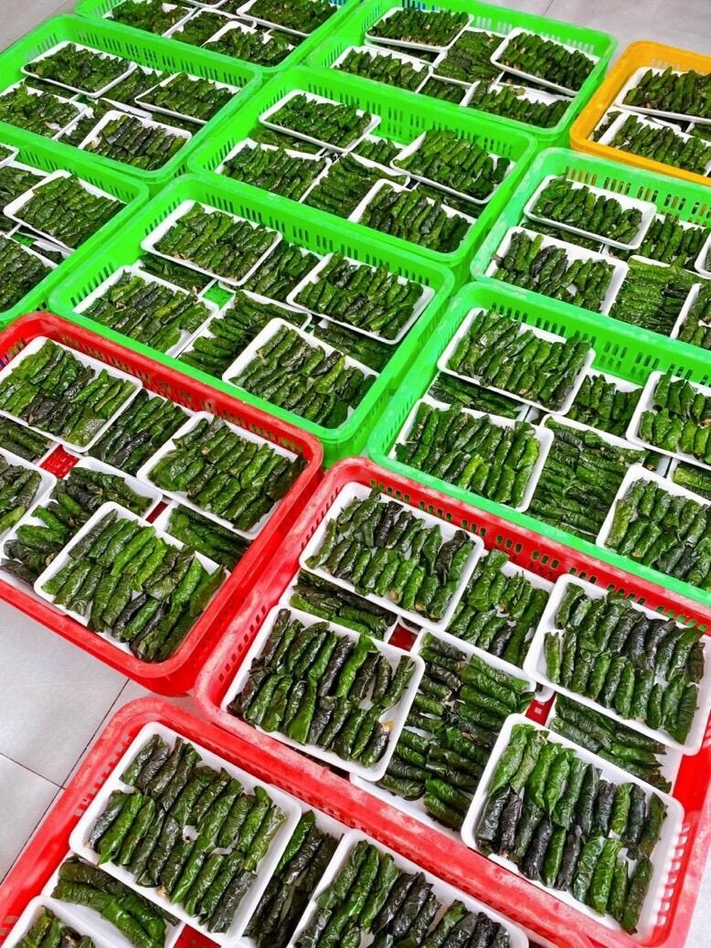 Bò cuộn lá lốt 1 khay ( 16-20 cuốn )