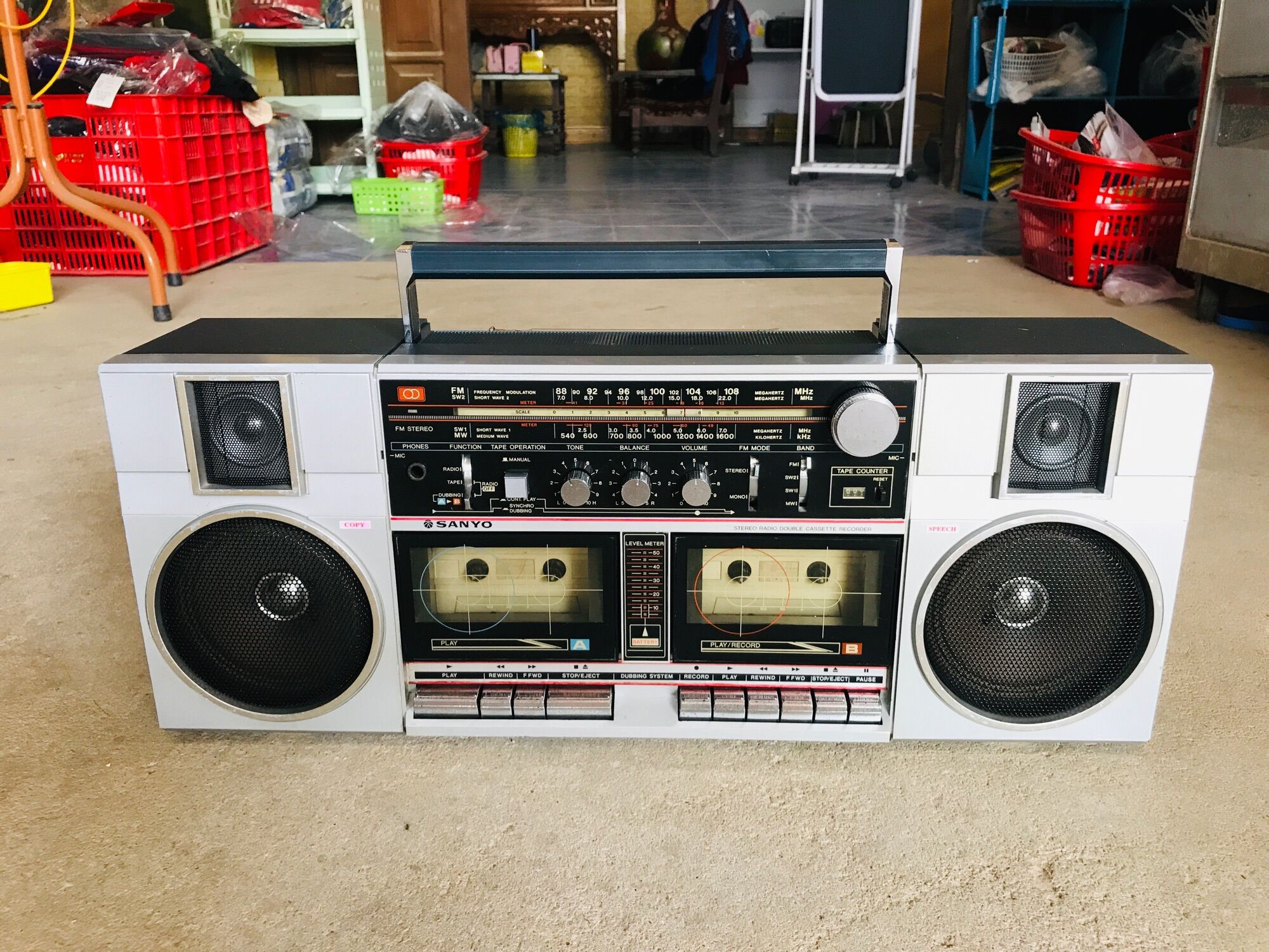 Đài Radio cassette Sanyo cực mới