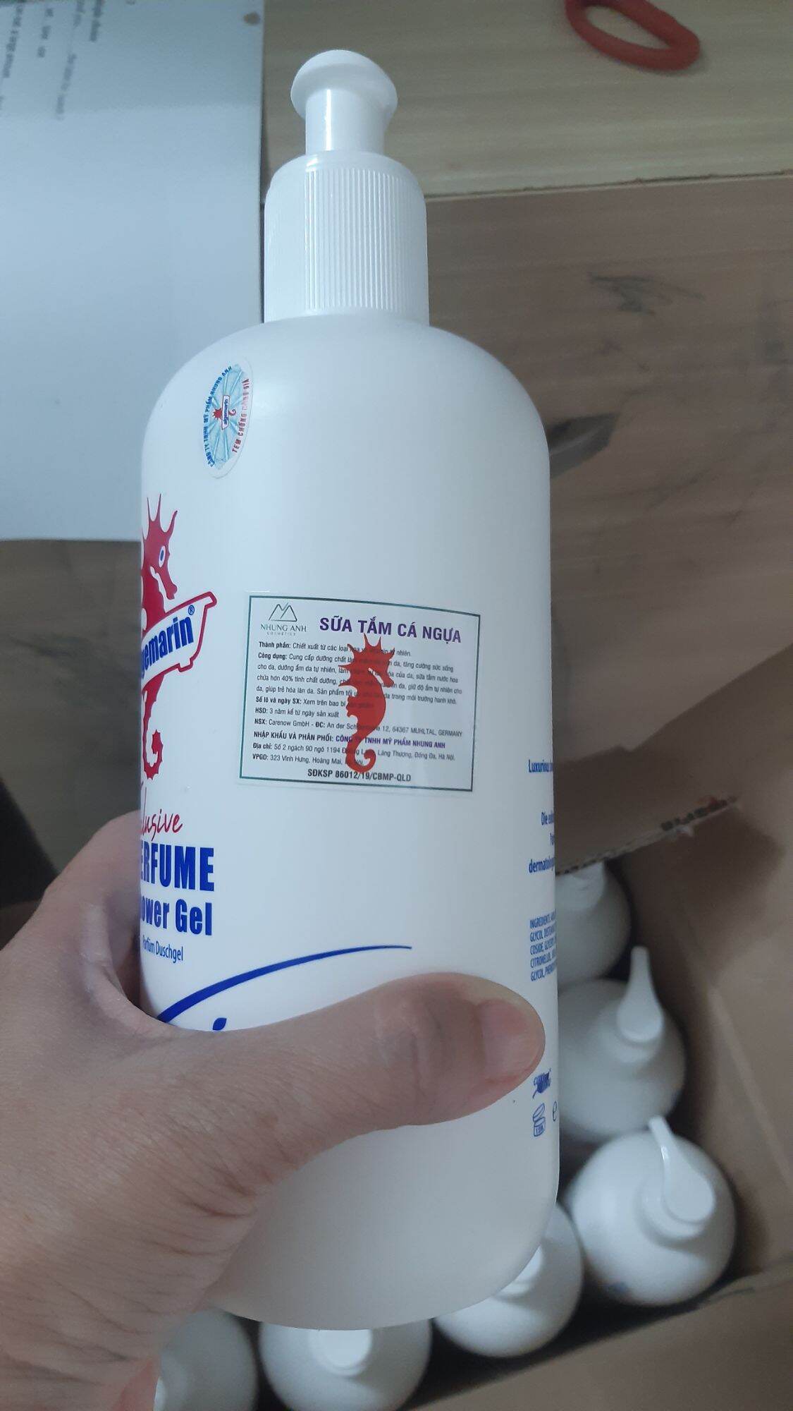 Sữa tắm cá ngựa Algemarin Perfume Shower Gel 600ml