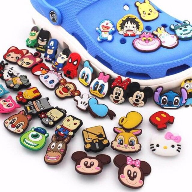 Combo 10 jibbitz nút trang trí gắn dép crocs 2d