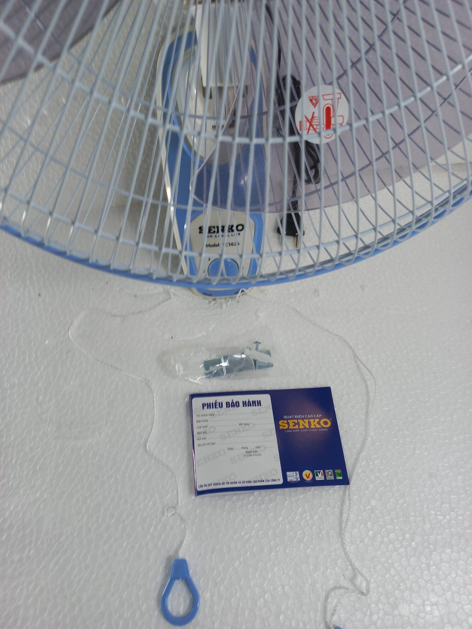 Quạt treo tường Senko TC1626