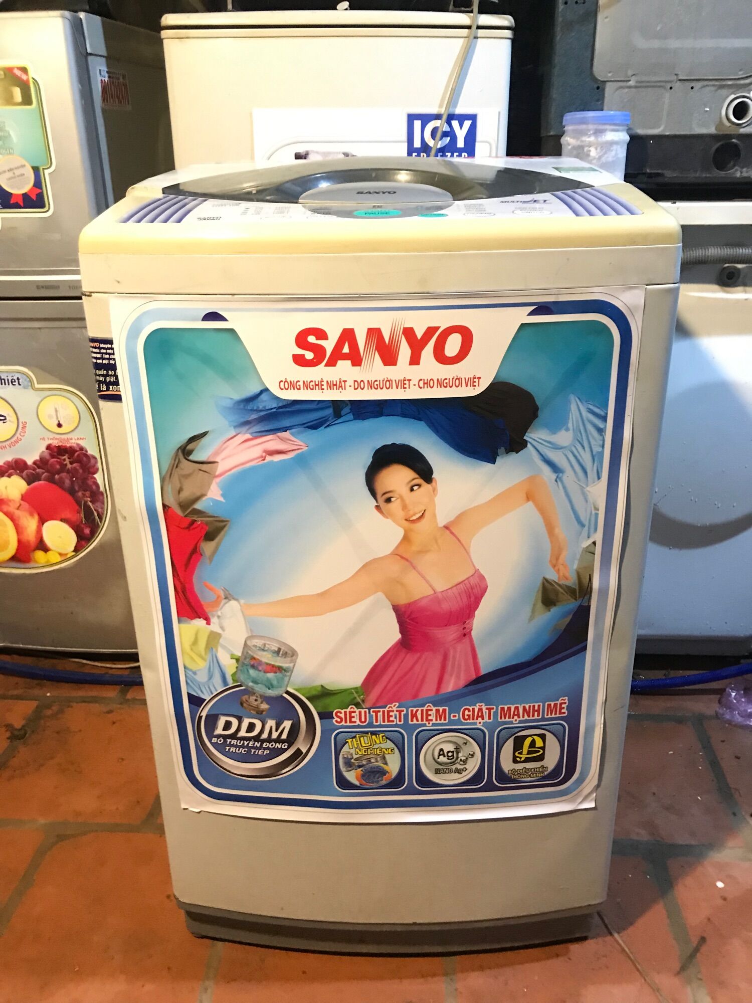Máy giặt Sanyo 8 kg cũ dùng tốt