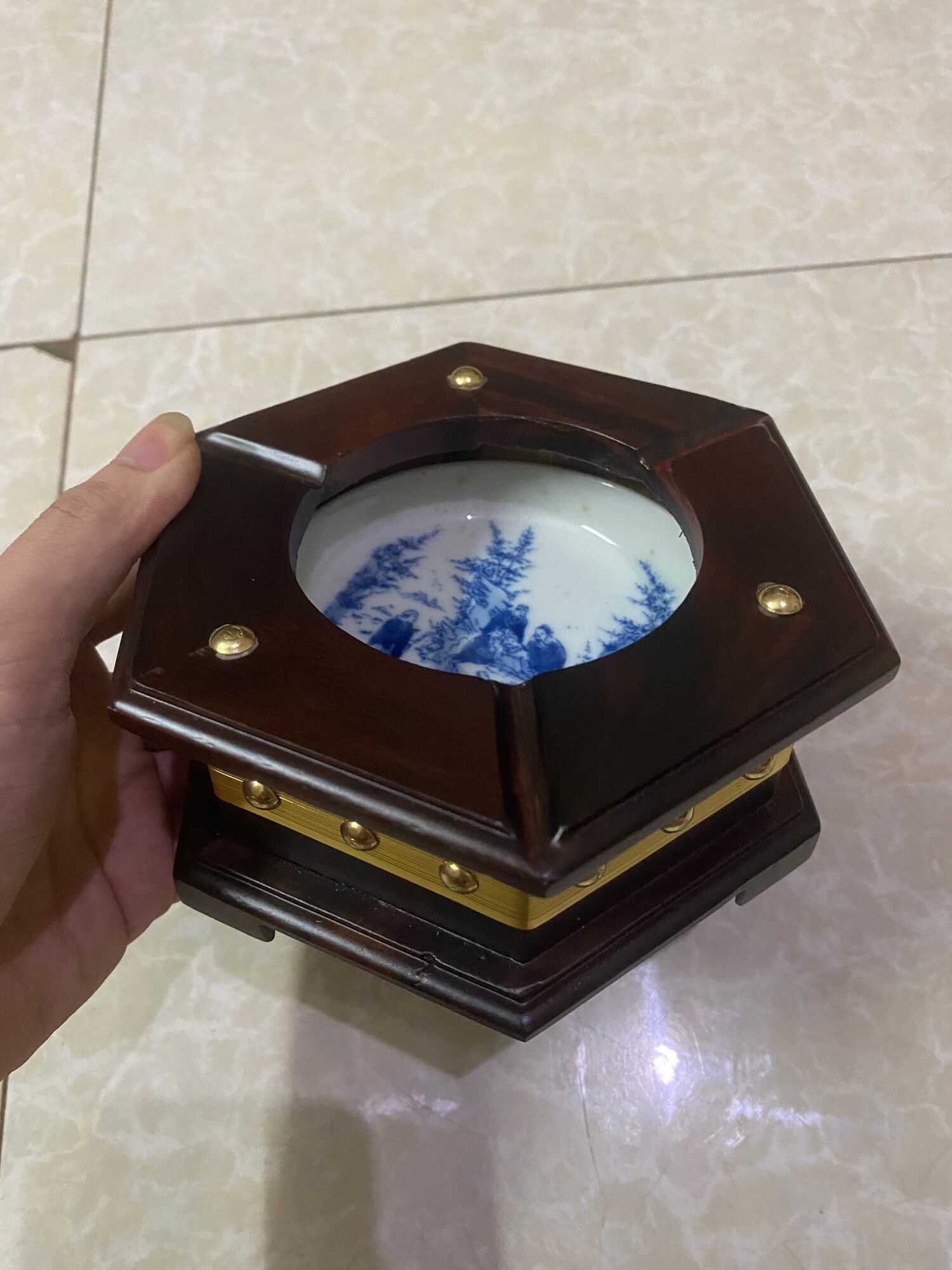 Gạt tàn lòng sứ gỗ trắc cao cấp
